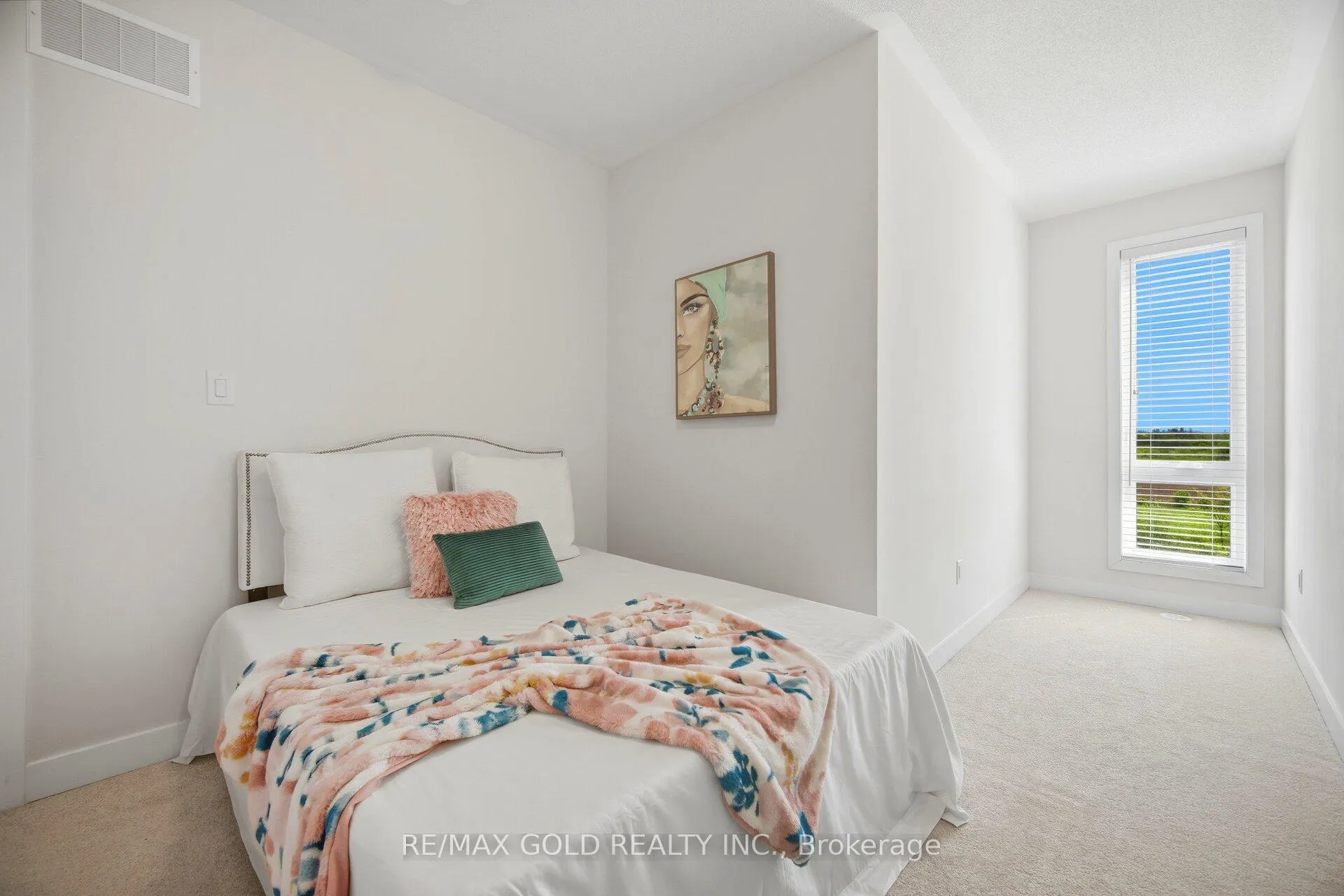 Photo 23 of 59 Mikayla Lane, Markham, Cornell — HOMEH