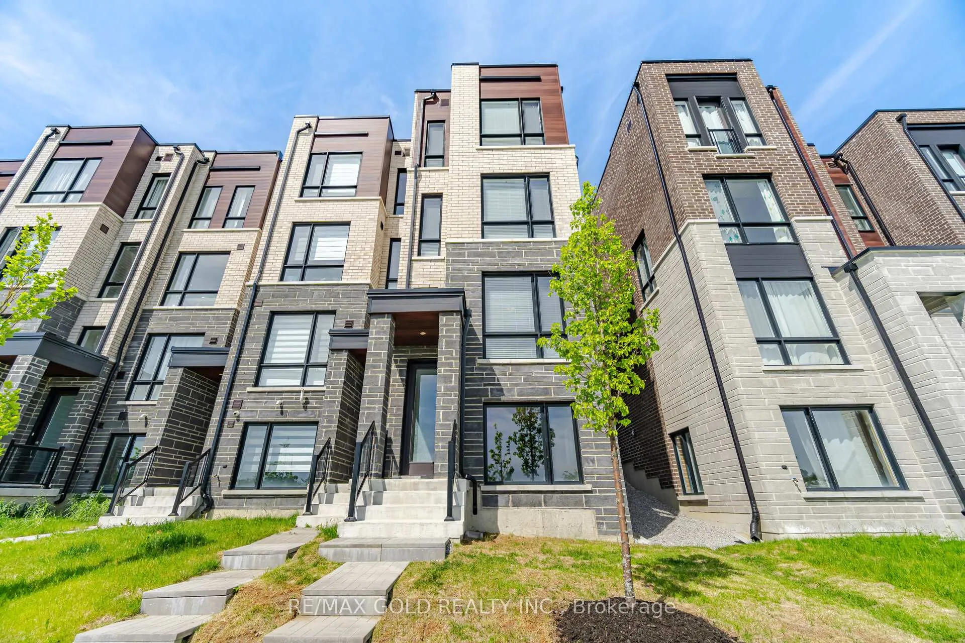 Photo 32 of 59 Mikayla Lane, Markham, Cornell — HOMEH