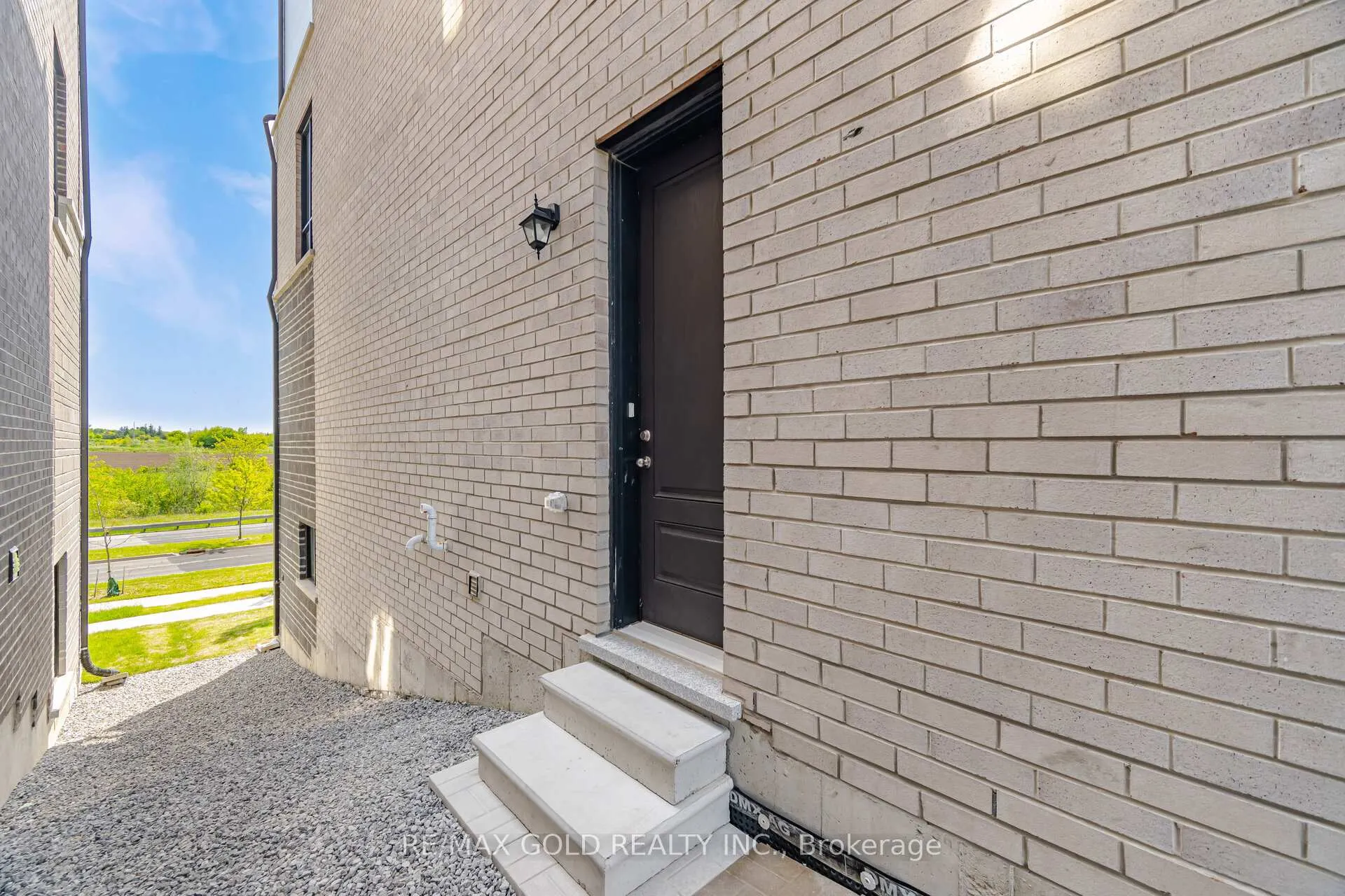 Photo 33 of 59 Mikayla Lane, Markham, Cornell — HOMEH