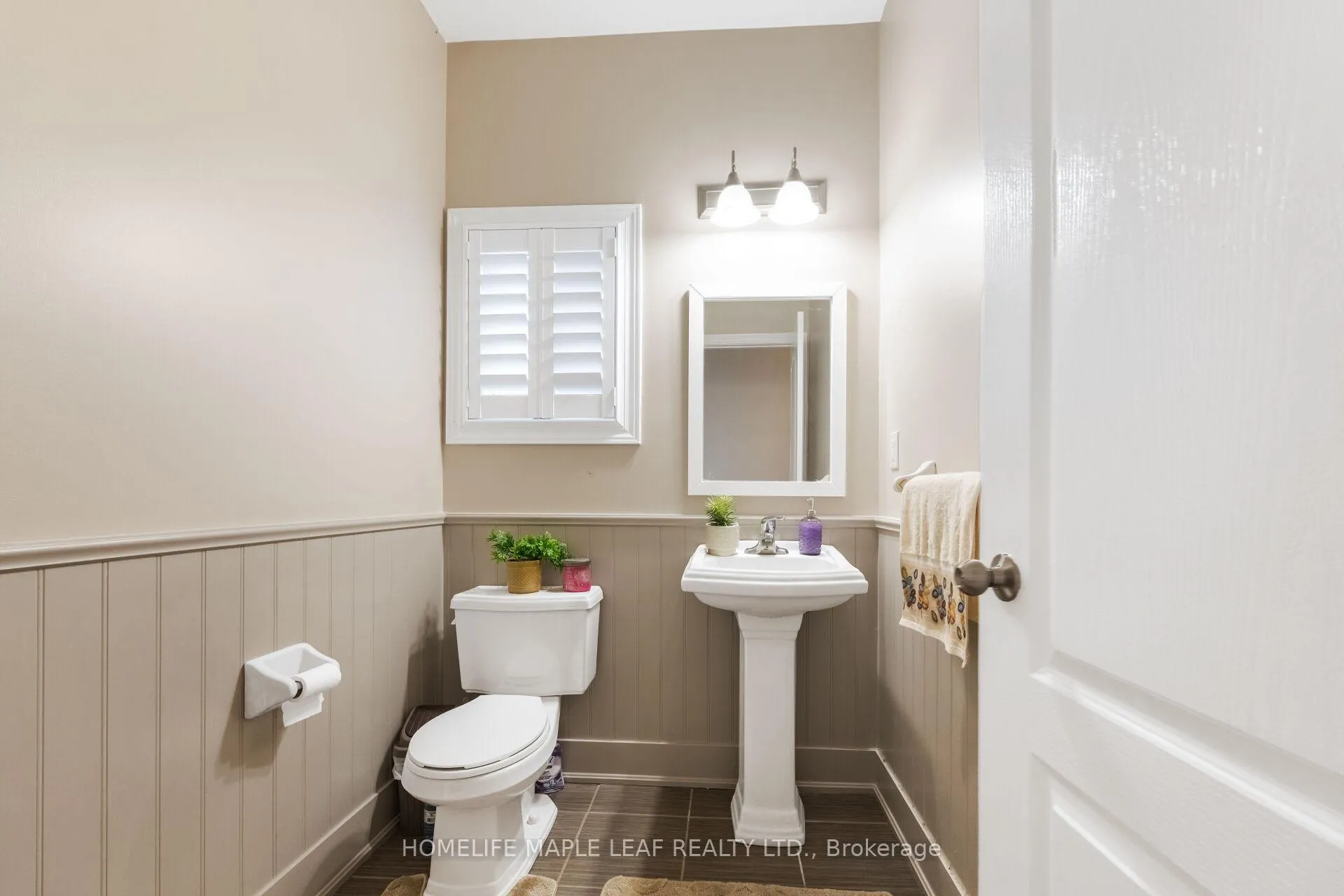 Photo 18 of 535 Wansbrough Way, Shelburne — HOMEH