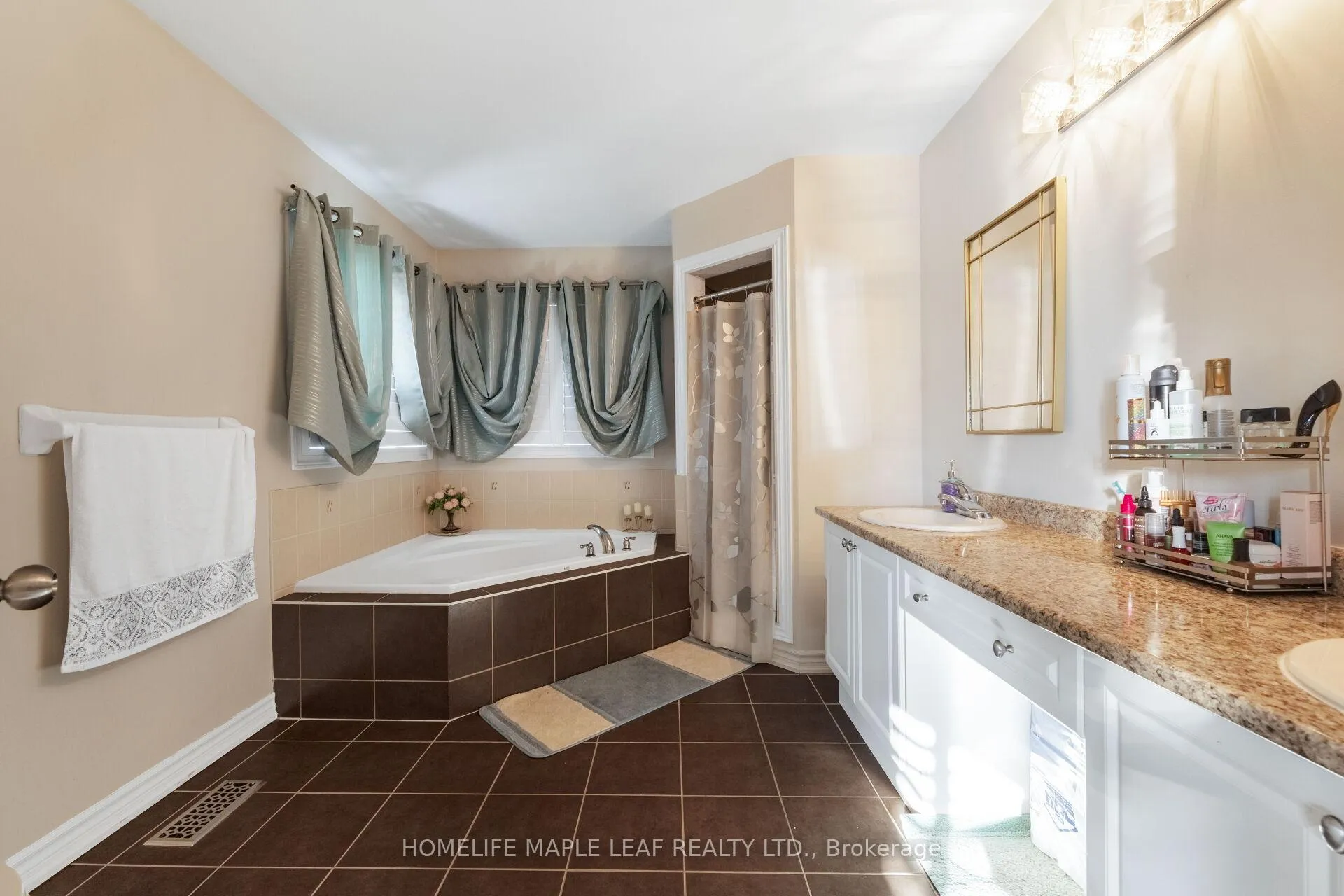 Photo 26 of 535 Wansbrough Way, Shelburne — HOMEH
