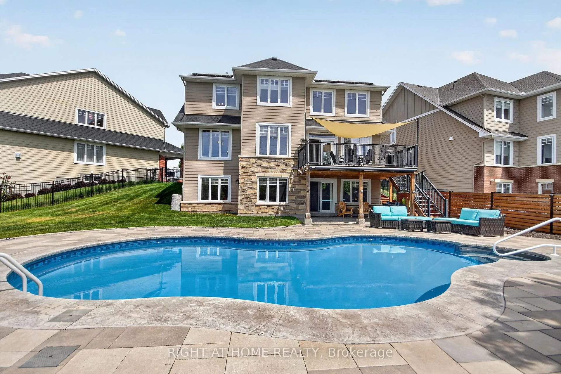 Photo 2 of 198 Grainstone Way, Ottawa, Kanata - Kanata Lakes/Heritage Hills — HOMEH