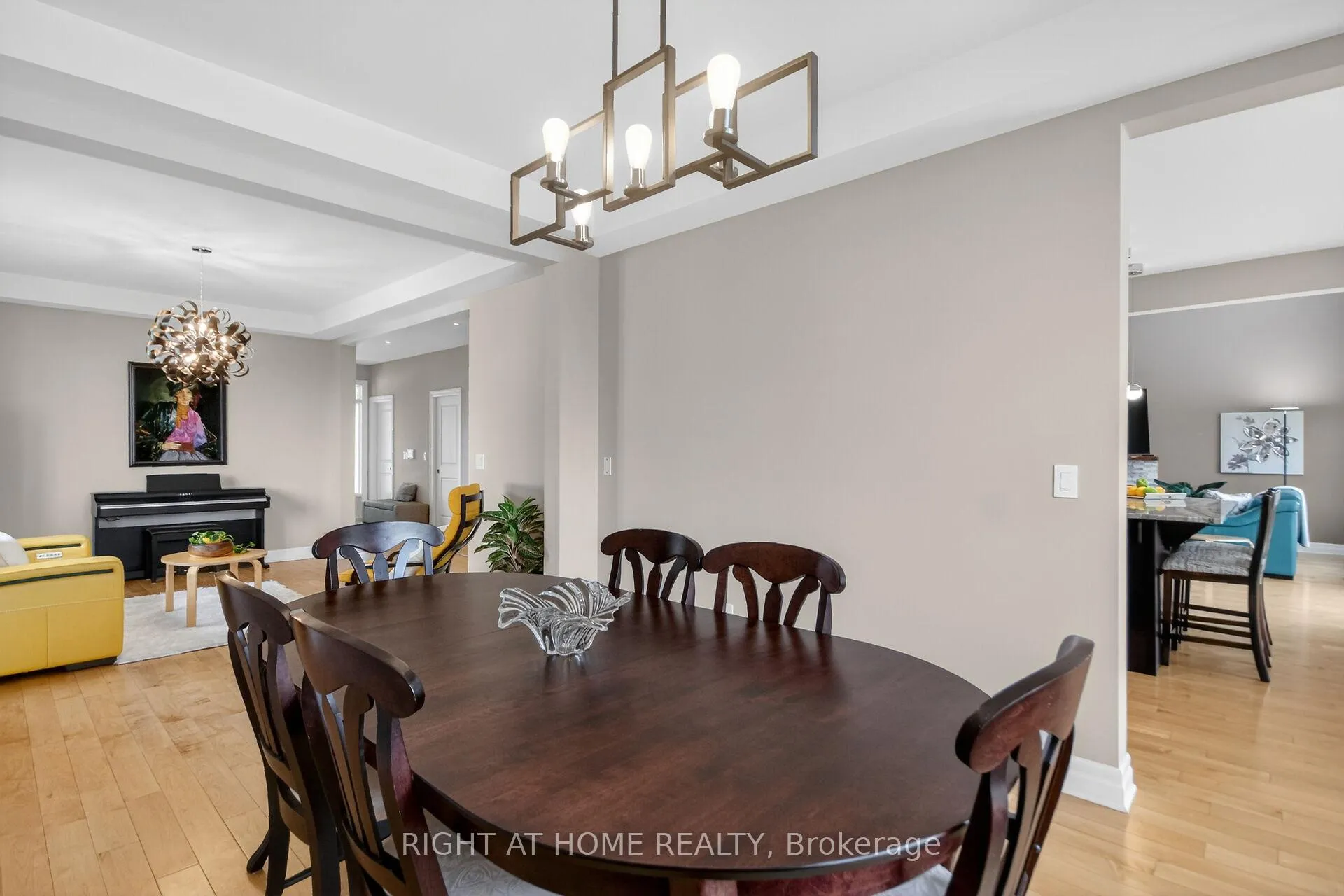 Photo 10 of 198 Grainstone Way, Ottawa, Kanata - Kanata Lakes/Heritage Hills — HOMEH