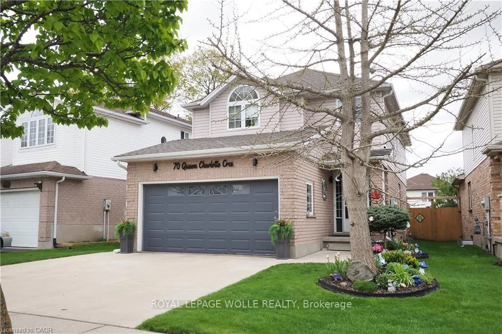 Photo 2 of 70 Queen Charlotte Crescent, Kitchener — HOMEH