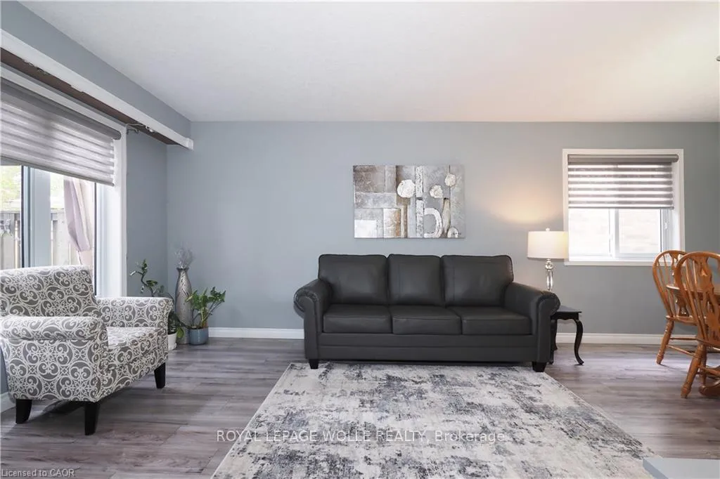 Photo 13 of 70 Queen Charlotte Crescent, Kitchener — HOMEH