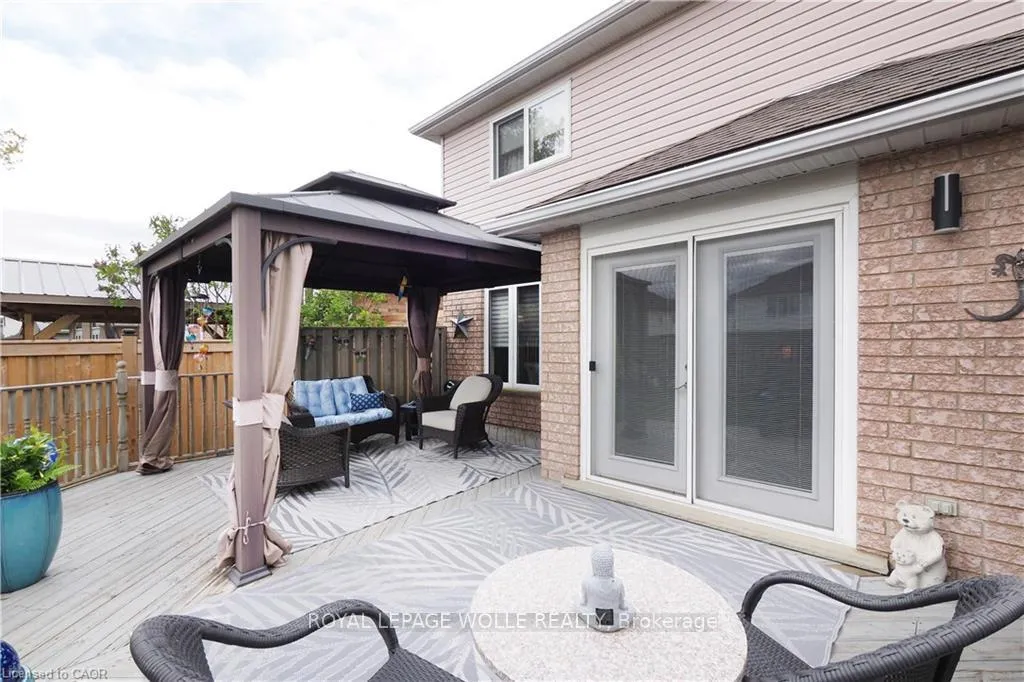 Photo 44 of 70 Queen Charlotte Crescent, Kitchener — HOMEH