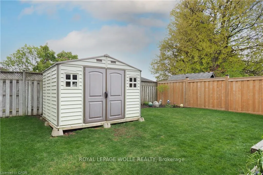 Photo 47 of 70 Queen Charlotte Crescent, Kitchener — HOMEH