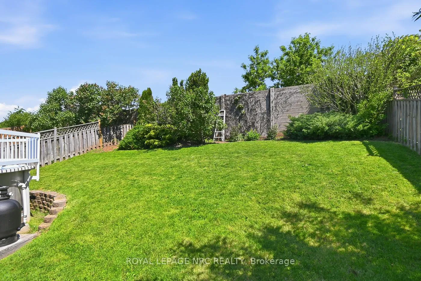 Photo 27 of 54 Merritt Crescent, Grimsby, Grimsby West — HOMEH