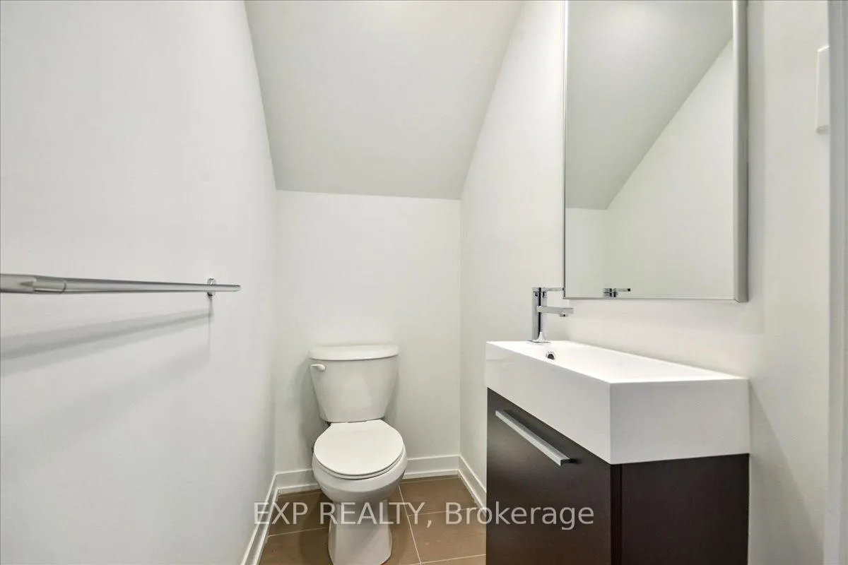 Photo 10 of 72 Turtle Island Road, Toronto, Englemount-Lawrence — HOMEH