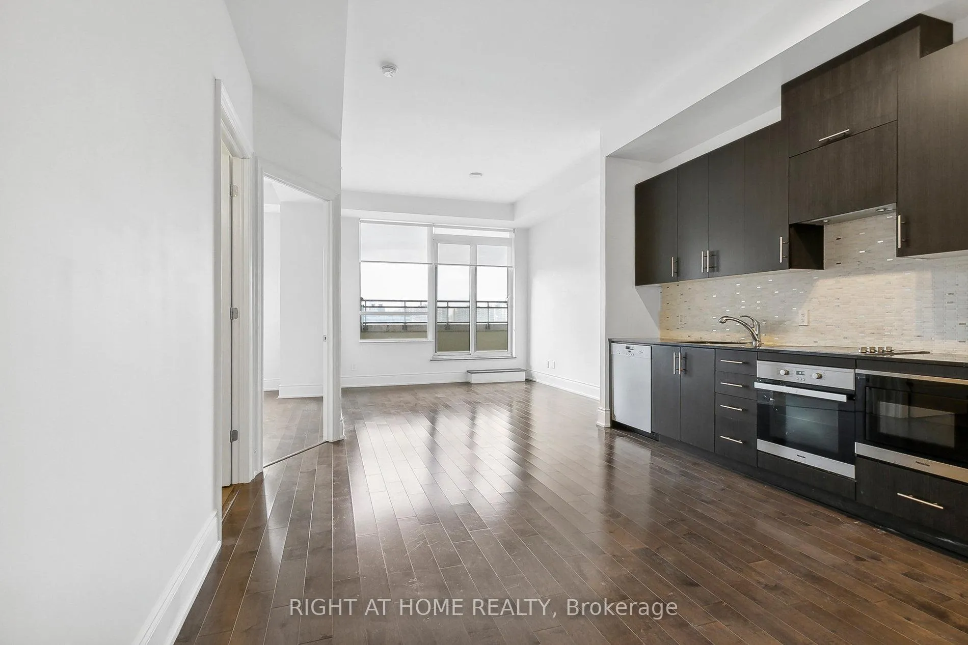 Photo 14 of Unit 816, 23 Glebe Road, Toronto, Yonge-Eglinton — HOMEH