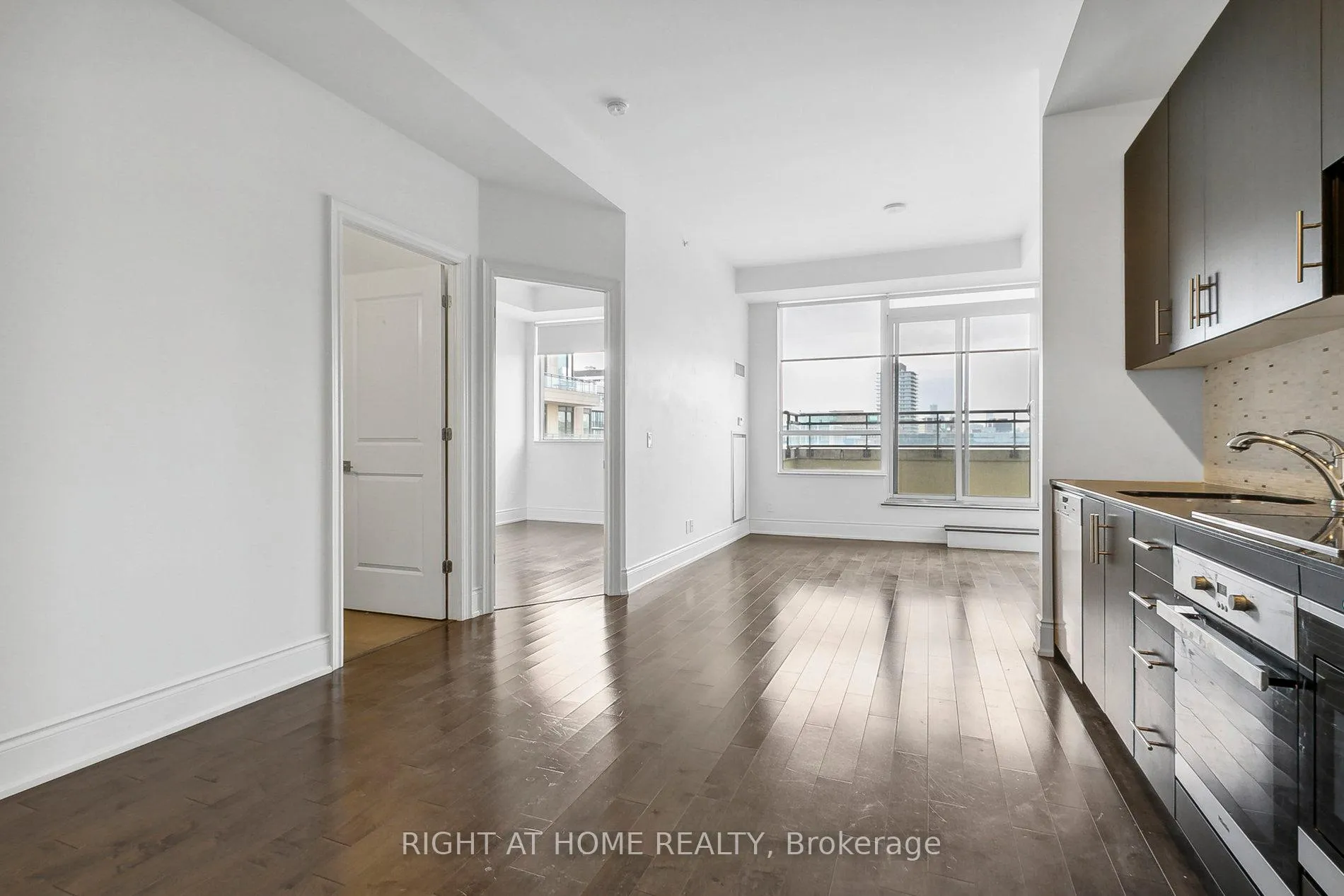 Photo 15 of Unit 816, 23 Glebe Road, Toronto, Yonge-Eglinton — HOMEH