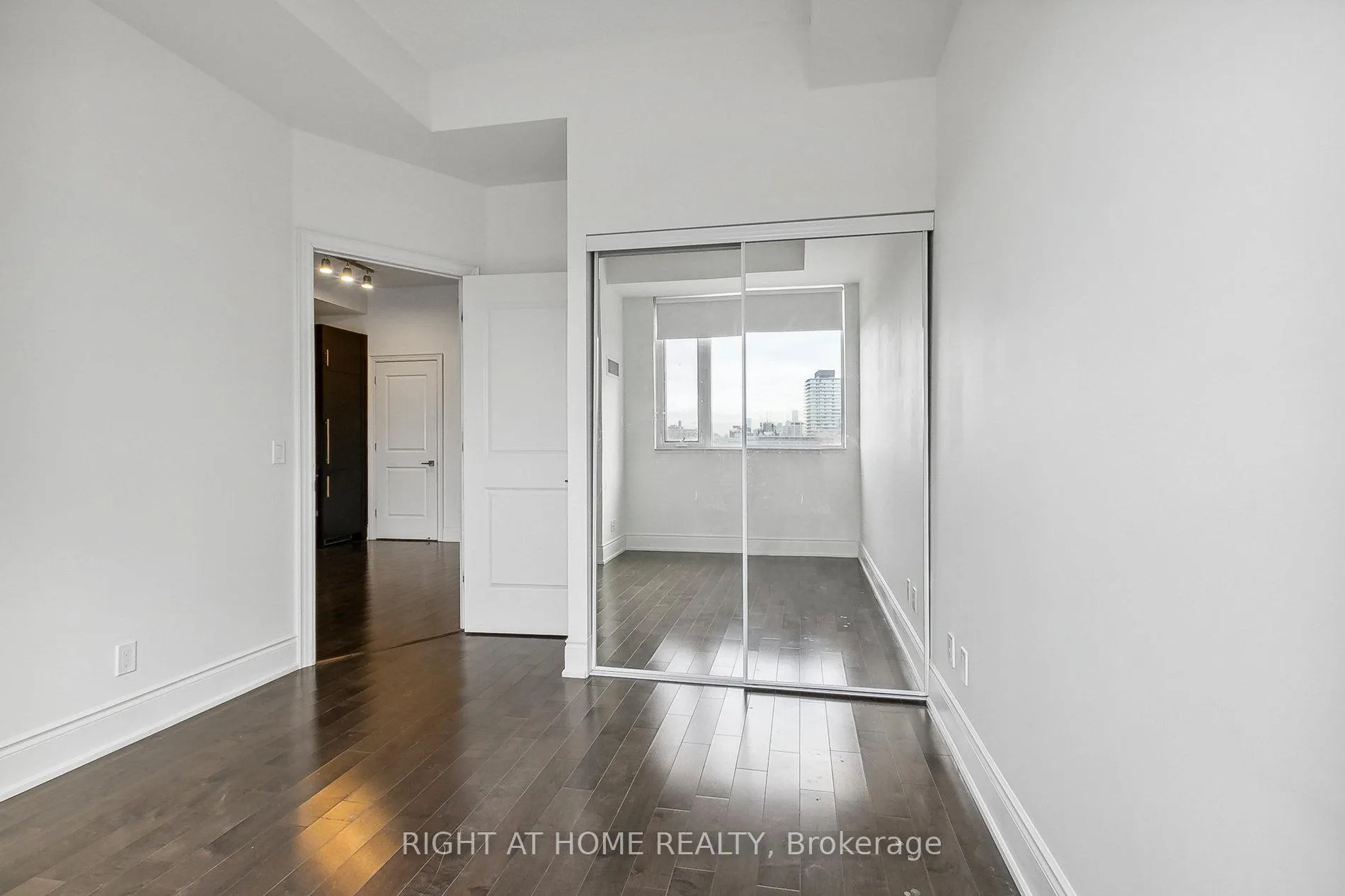 Photo 24 of Unit 816, 23 Glebe Road, Toronto, Yonge-Eglinton — HOMEH