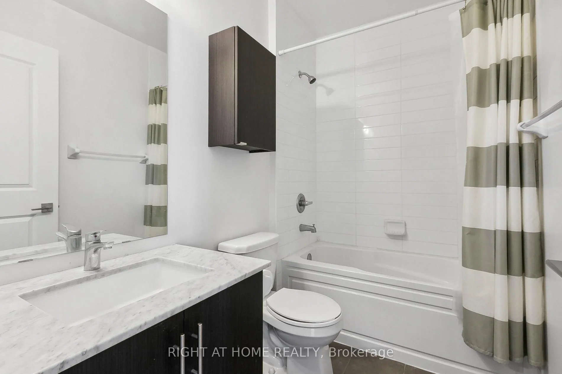Photo 25 of Unit 816, 23 Glebe Road, Toronto, Yonge-Eglinton — HOMEH