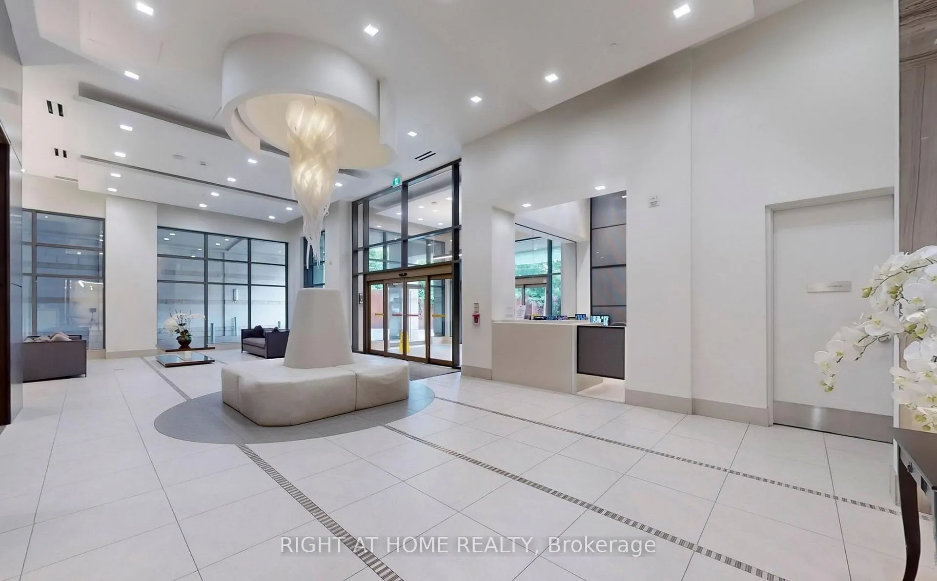 Photo 33 of Unit 816, 23 Glebe Road, Toronto, Yonge-Eglinton — HOMEH
