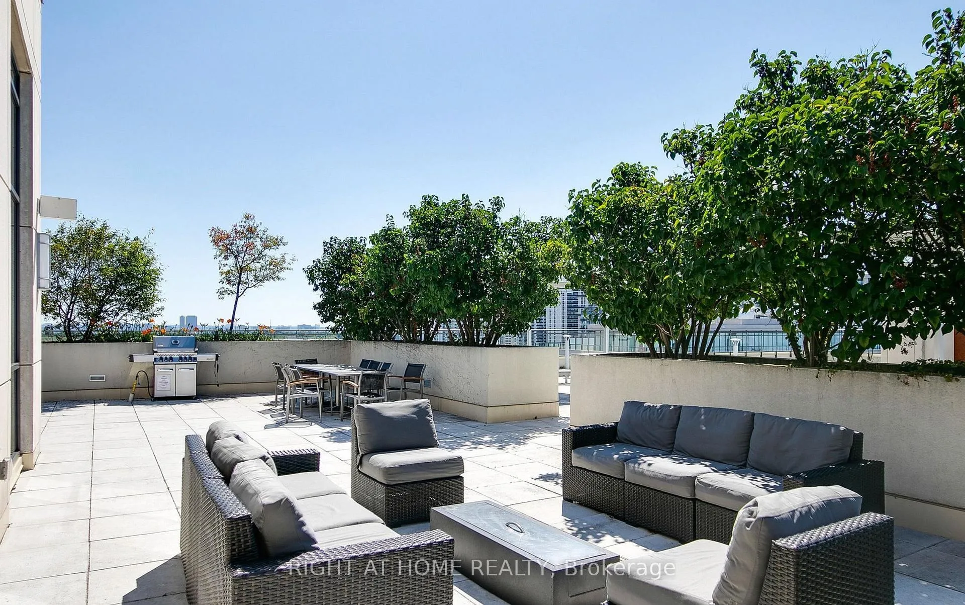 Photo 44 of Unit 816, 23 Glebe Road, Toronto, Yonge-Eglinton — HOMEH