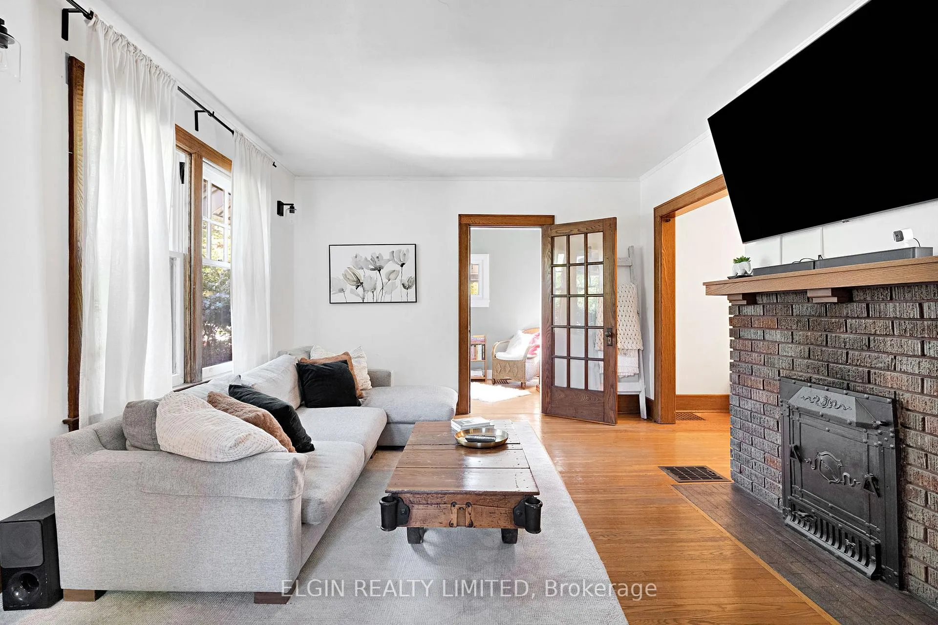 Photo 6 of 9 Farley Place, St. Thomas — HOMEH