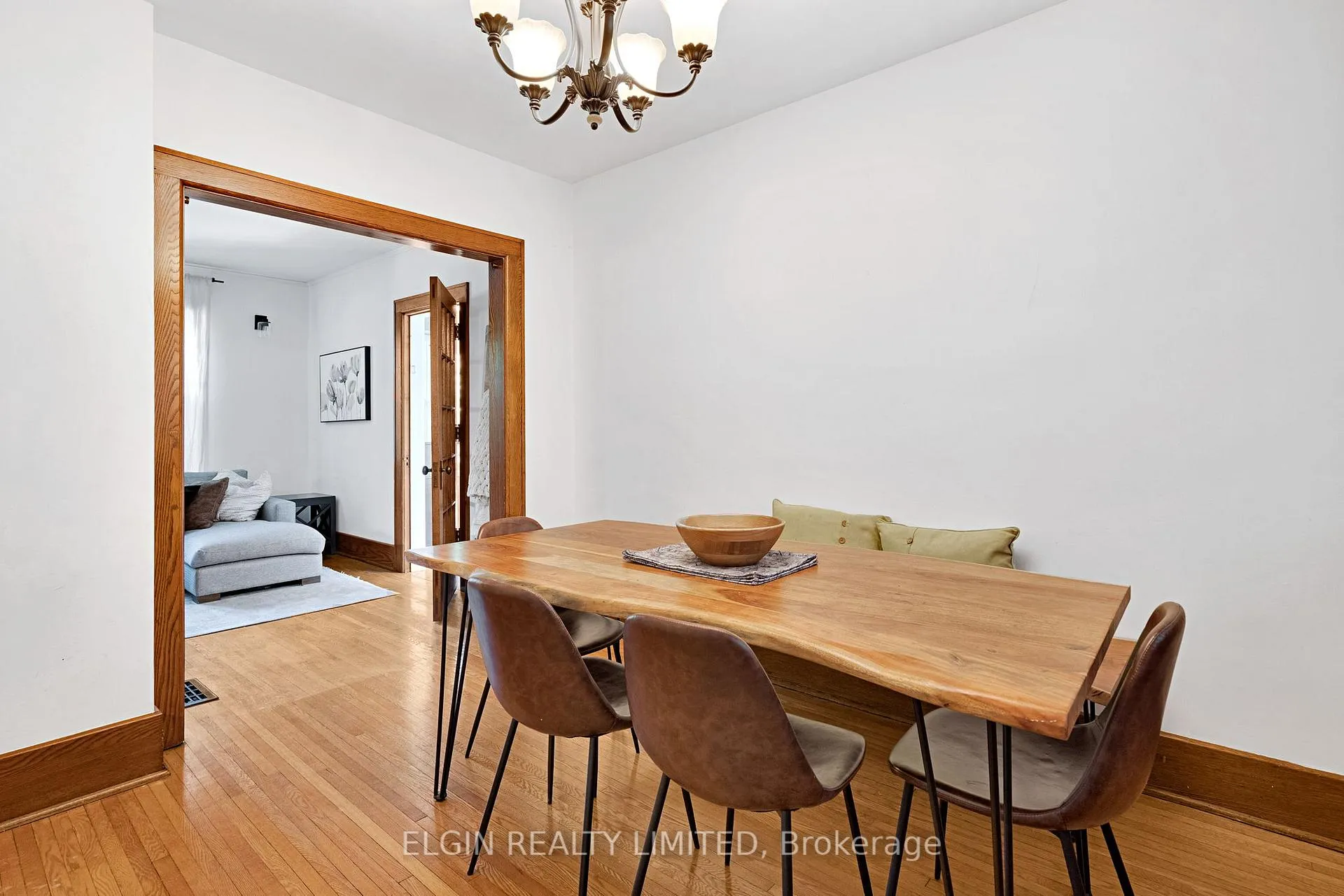 Photo 11 of 9 Farley Place, St. Thomas — HOMEH