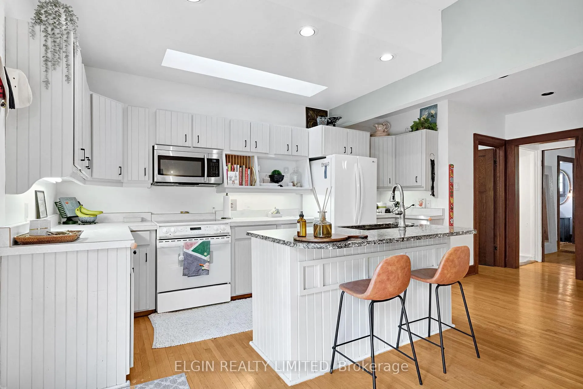 Photo 16 of 9 Farley Place, St. Thomas — HOMEH