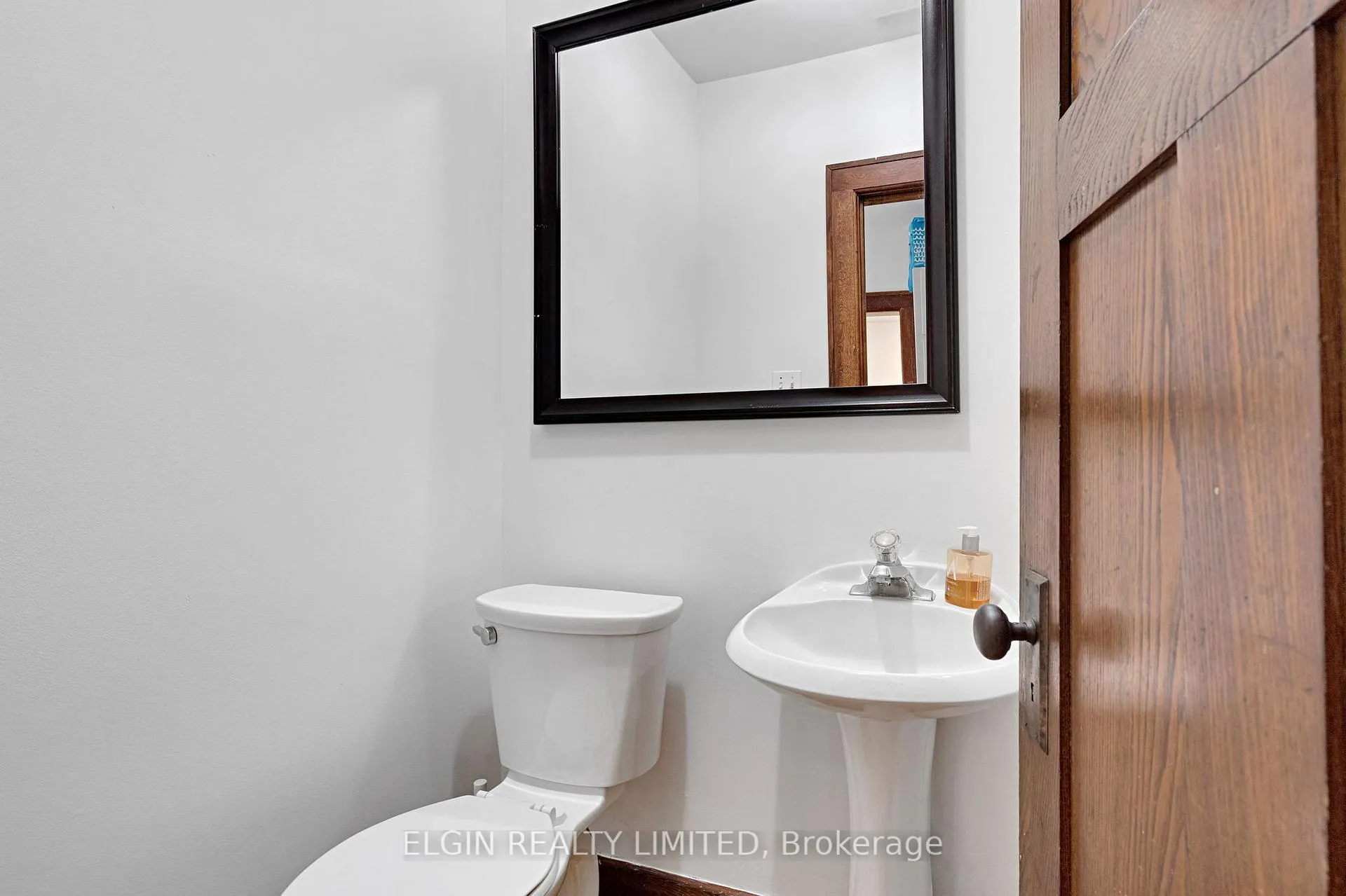 Photo 23 of 9 Farley Place, St. Thomas — HOMEH