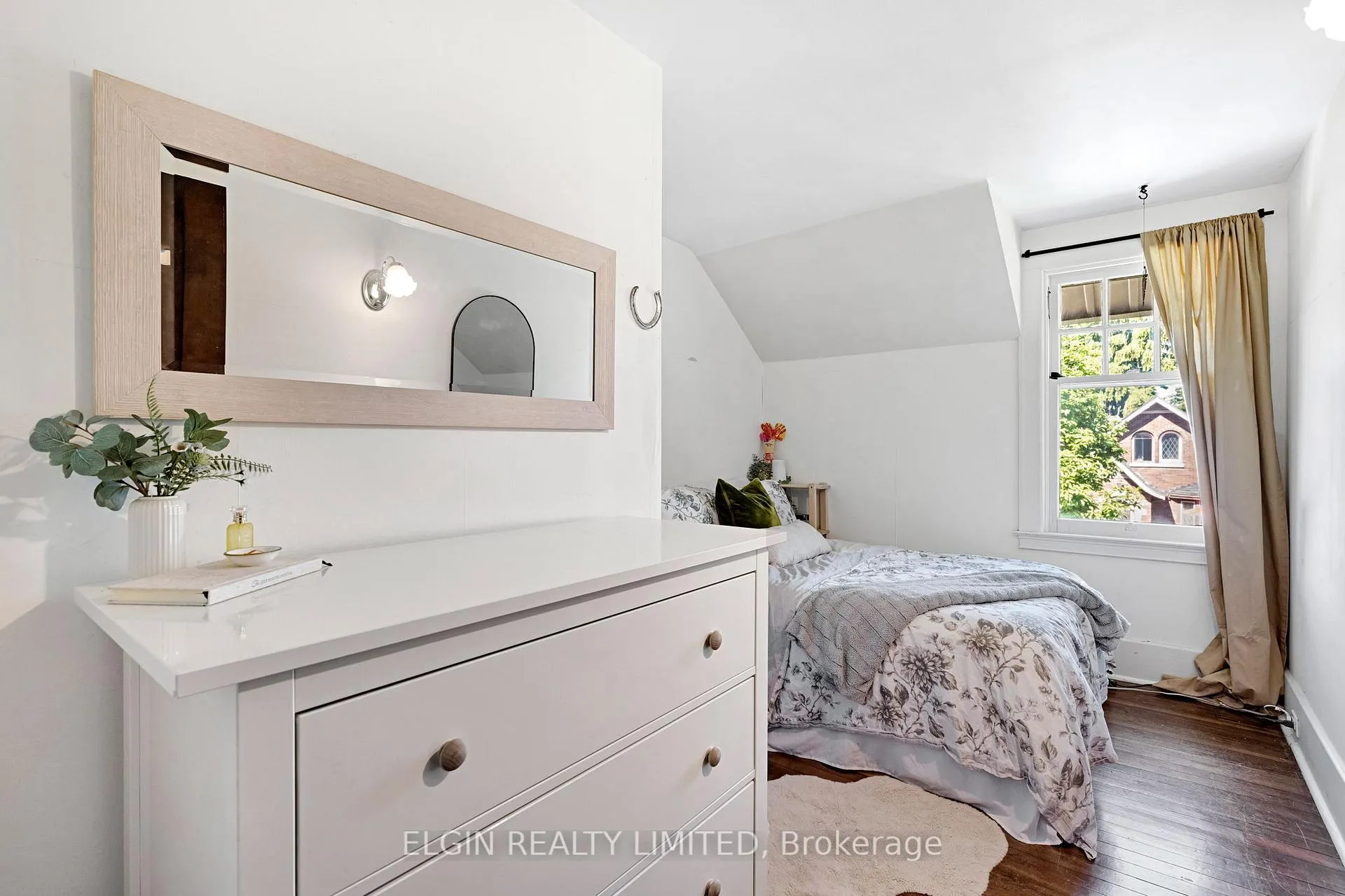 Photo 26 of 9 Farley Place, St. Thomas — HOMEH
