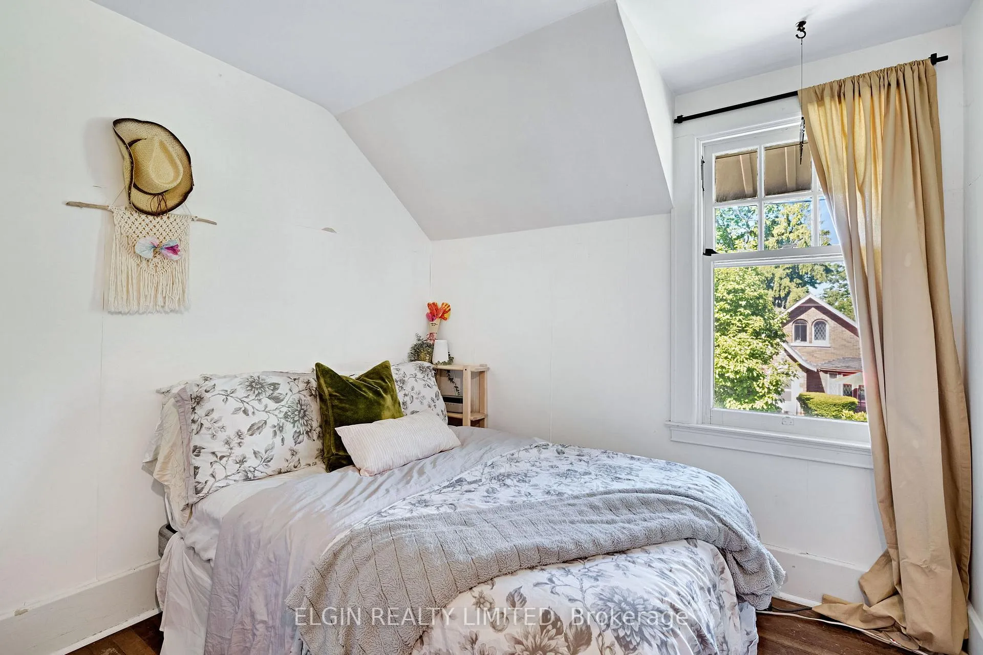 Photo 27 of 9 Farley Place, St. Thomas — HOMEH