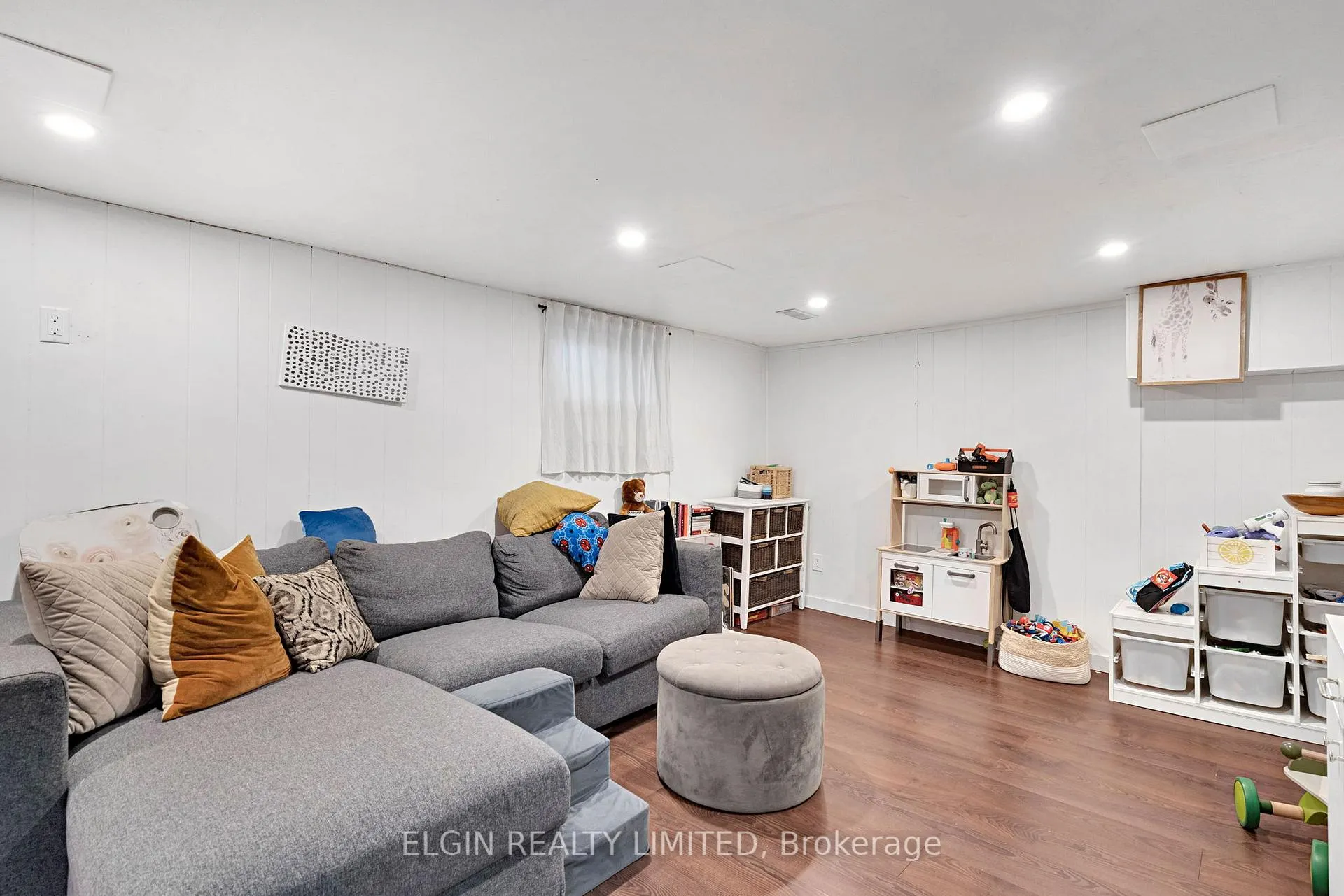 Photo 34 of 9 Farley Place, St. Thomas — HOMEH
