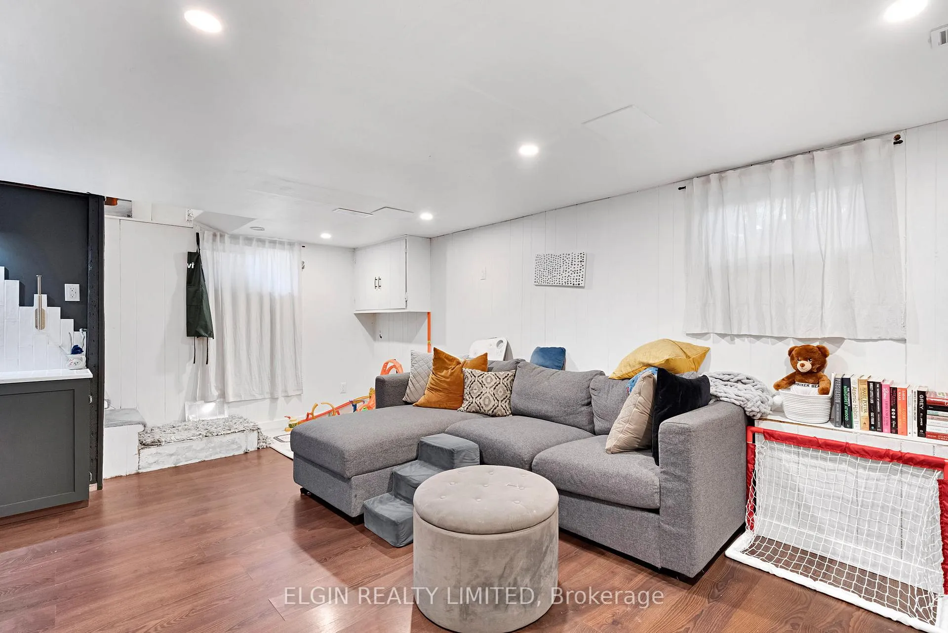 Photo 35 of 9 Farley Place, St. Thomas — HOMEH