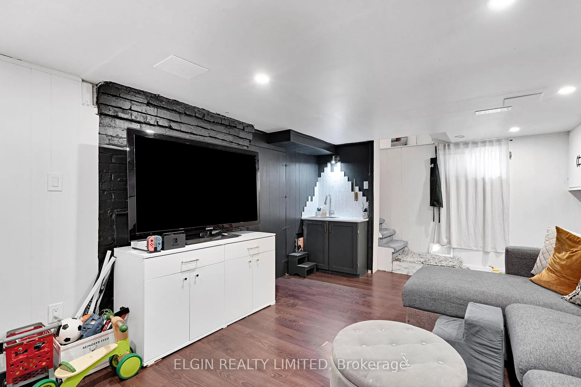 Photo 36 of 9 Farley Place, St. Thomas — HOMEH