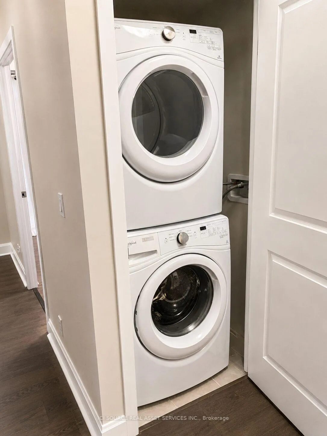 Photo 8 of Unit 1106, 33 Shore Breeze Drive, Etobicoke, Mimico — HOMEH