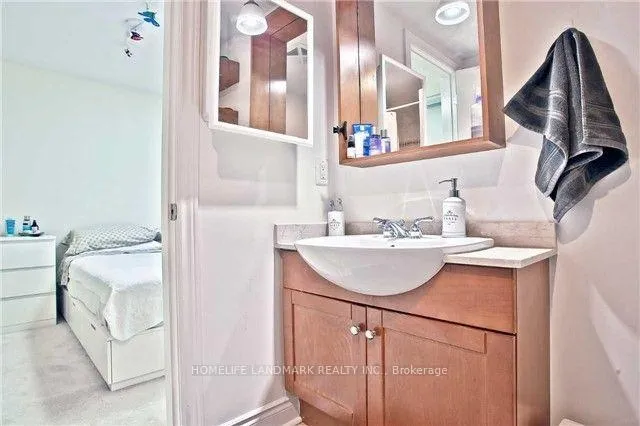 Photo 14 of Unit 3, 432 Kenneth Avenue, North York, Willowdale East — HOMEH