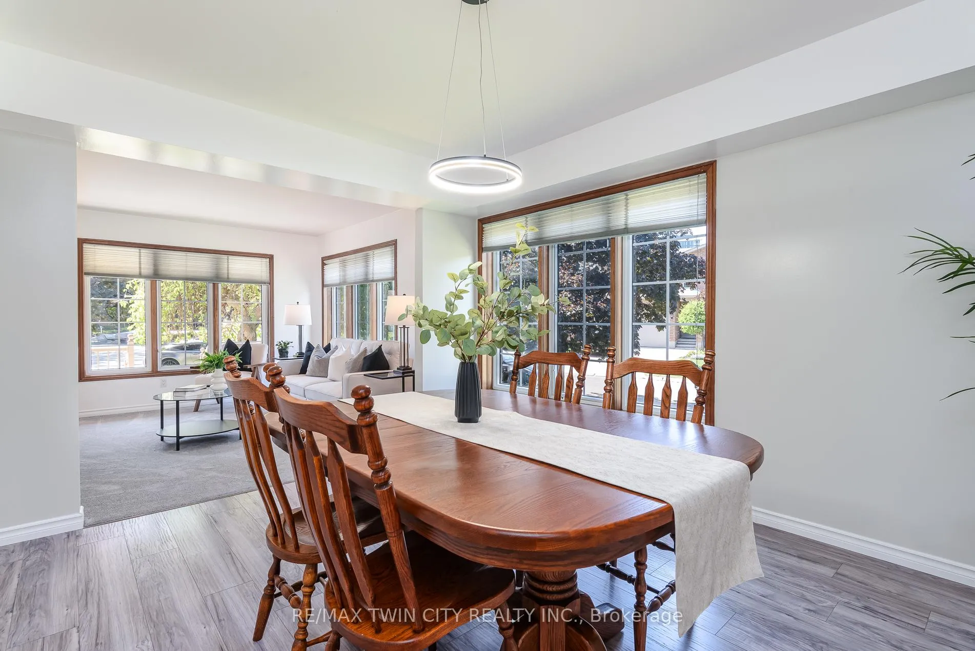 Photo 24 of 31 Windermere Court, Kitchener — HOMEH