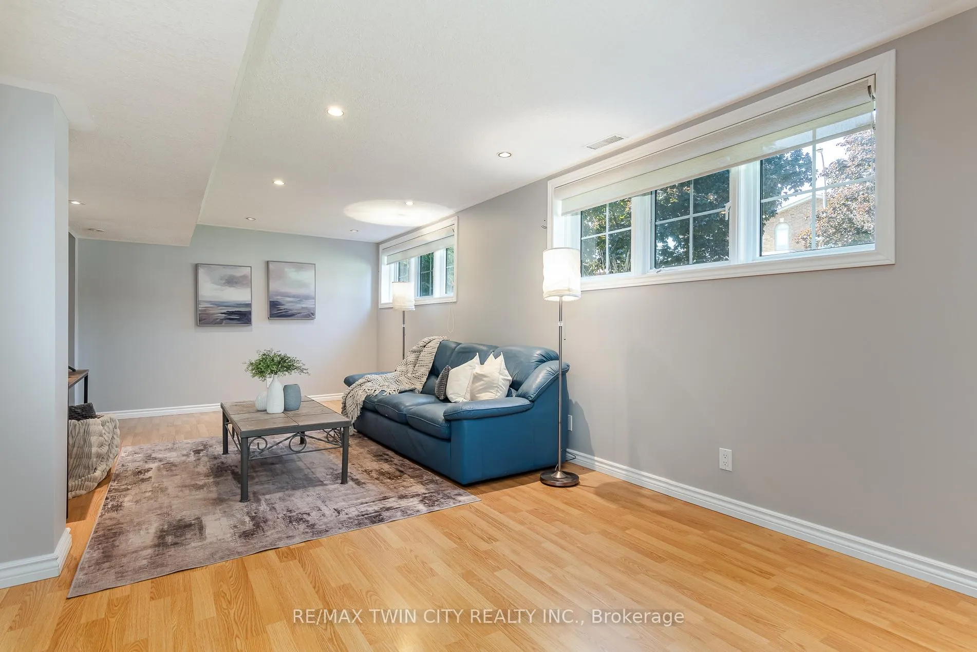 Photo 46 of 31 Windermere Court, Kitchener — HOMEH