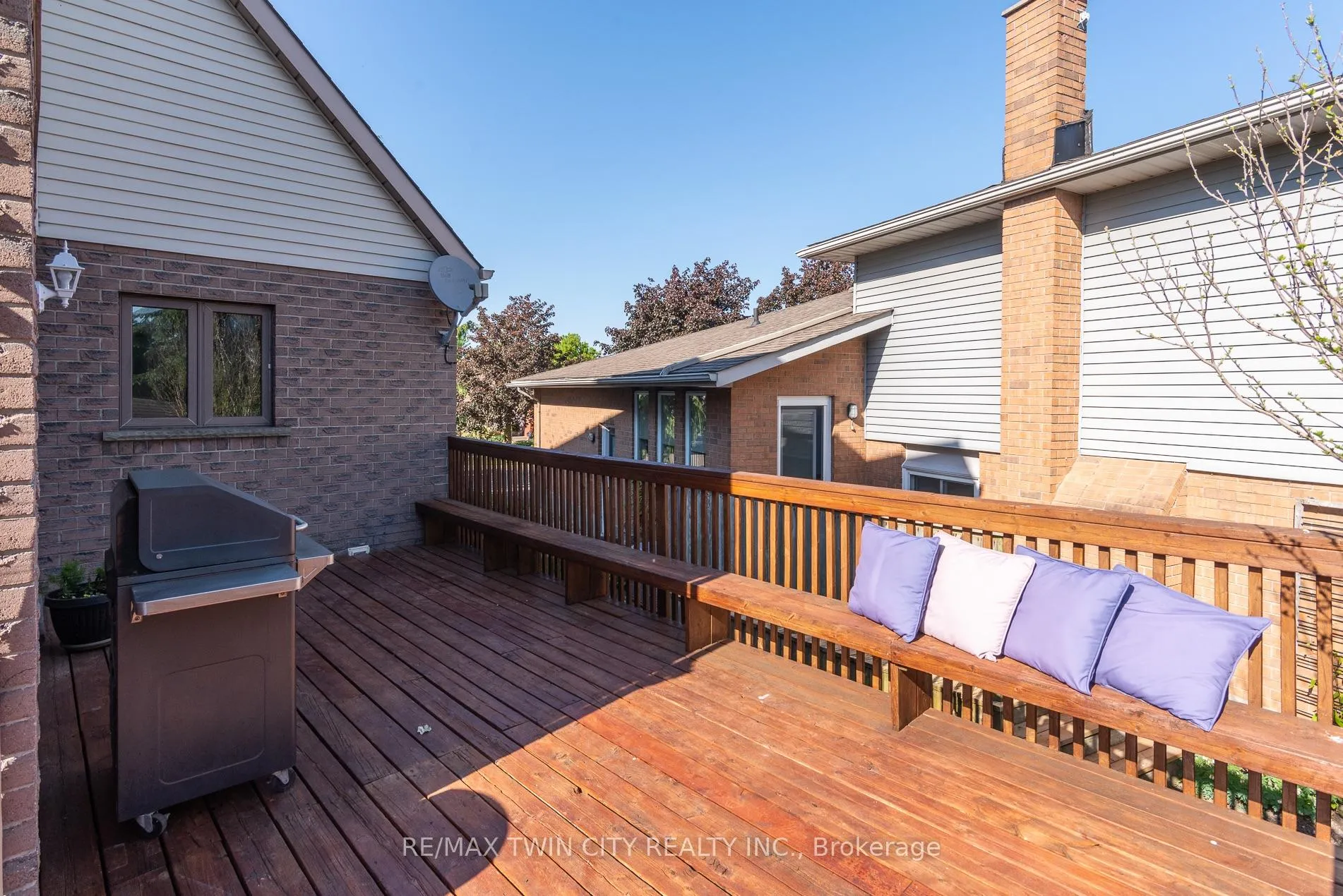 Photo 47 of 31 Windermere Court, Kitchener — HOMEH