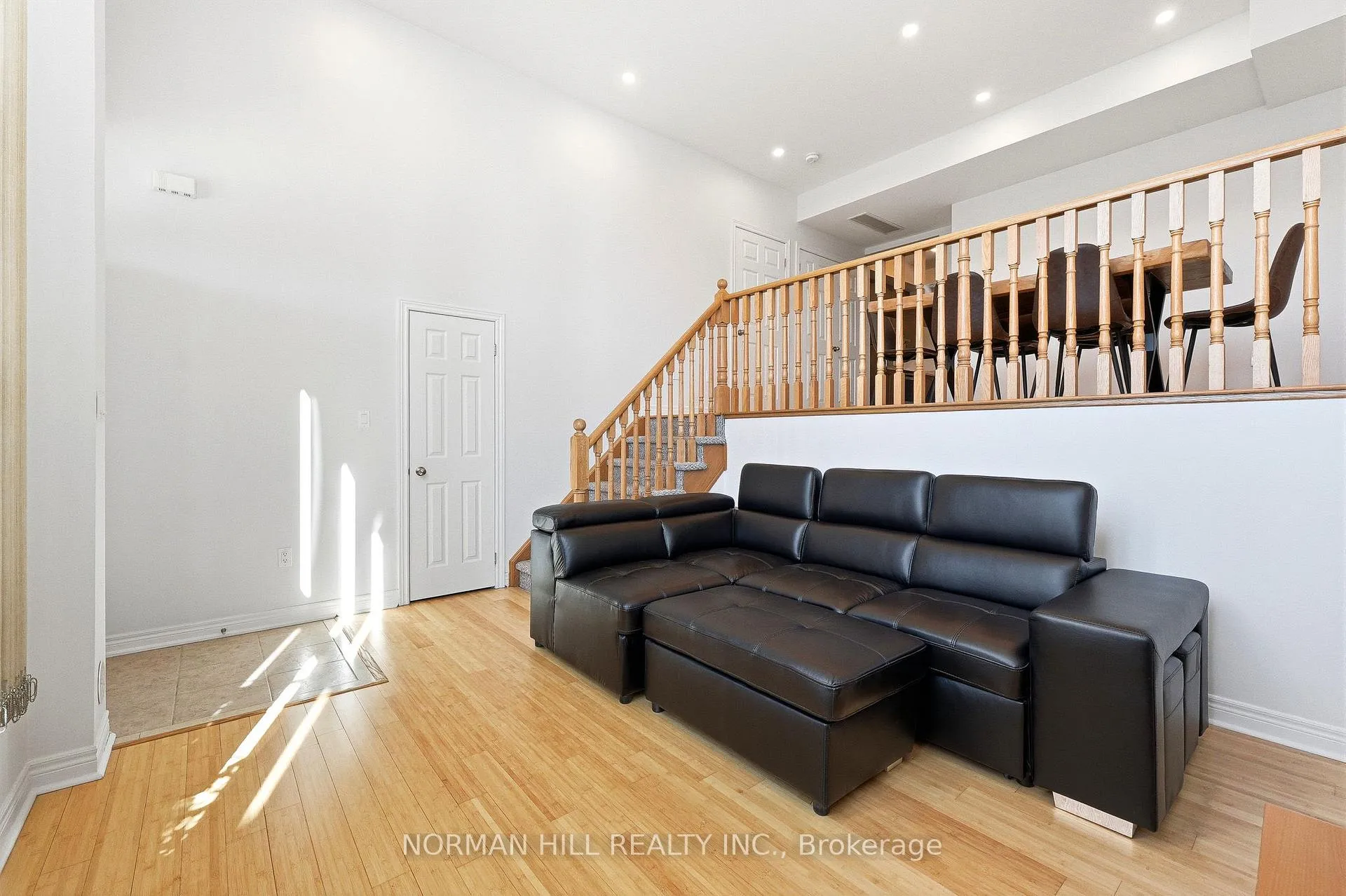 Photo 6 of 42 Comely Way, Markham, Milliken Mills East — HOMEH