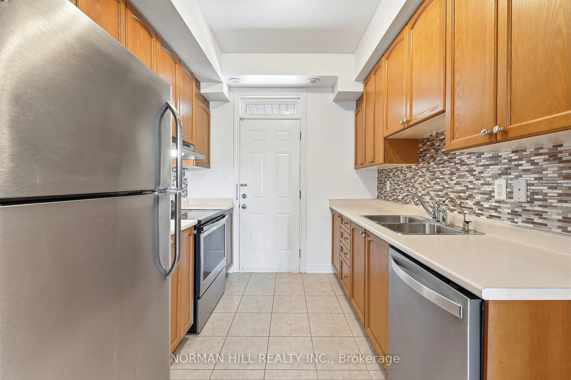 Photo 11 of 42 Comely Way, Markham, Milliken Mills East — HOMEH