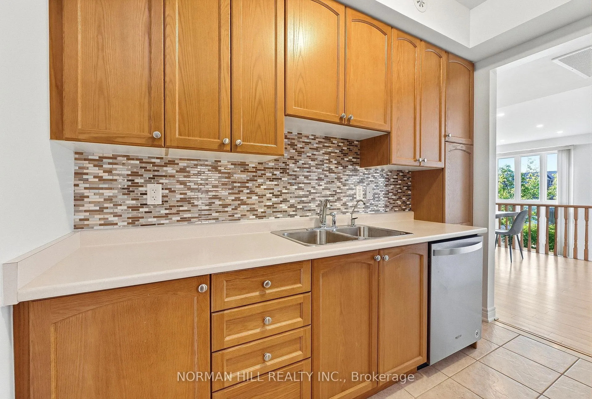 Photo 14 of 42 Comely Way, Markham, Milliken Mills East — HOMEH