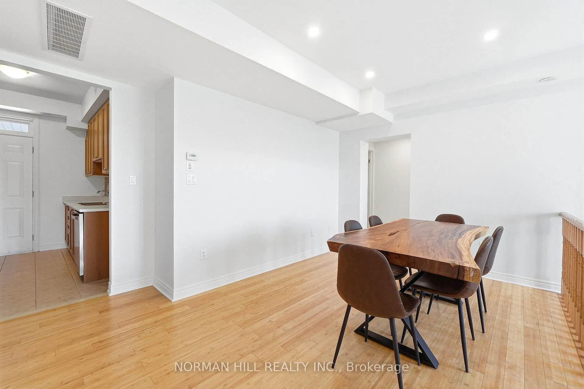 Photo 16 of 42 Comely Way, Markham, Milliken Mills East — HOMEH