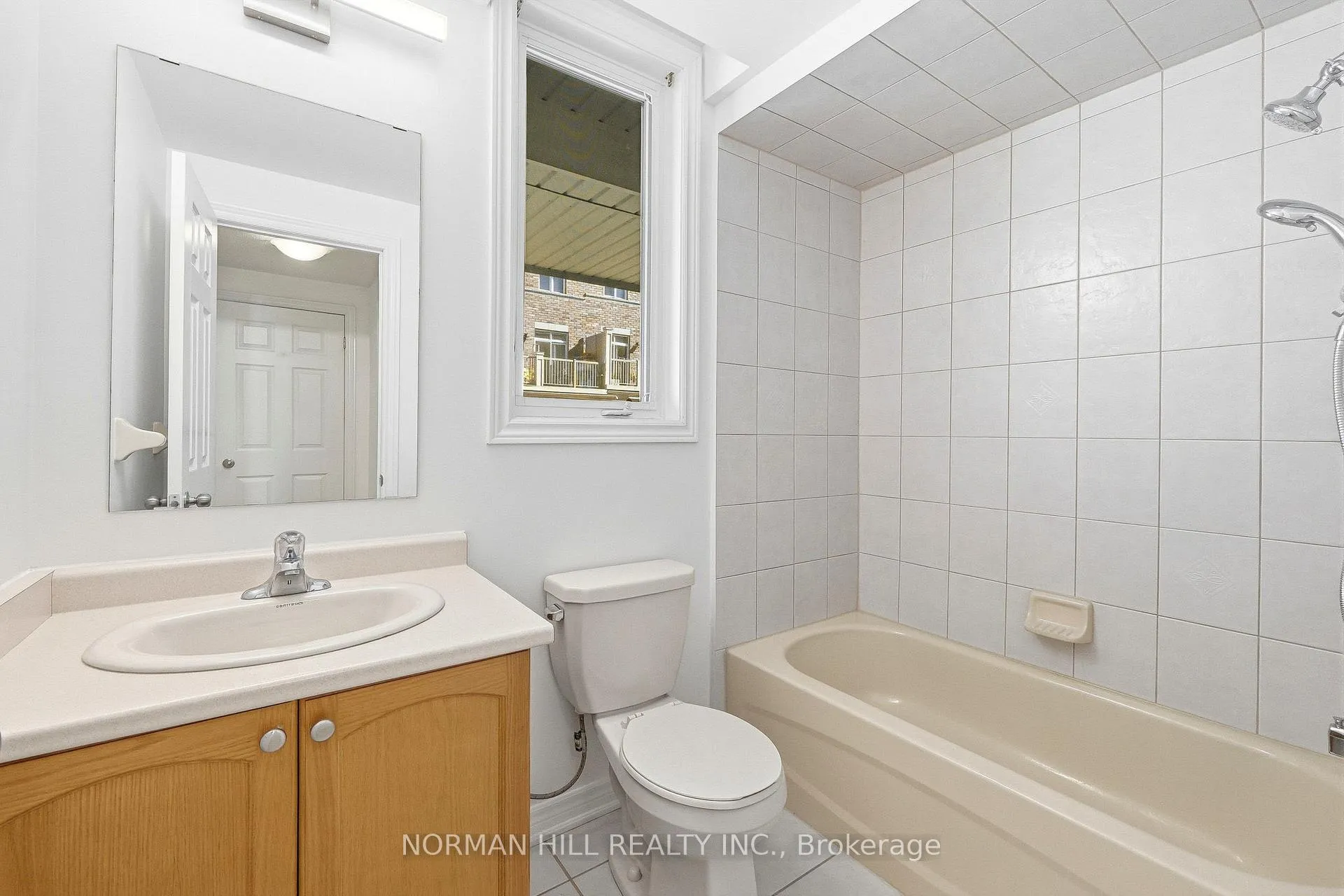 Photo 24 of 42 Comely Way, Markham, Milliken Mills East — HOMEH