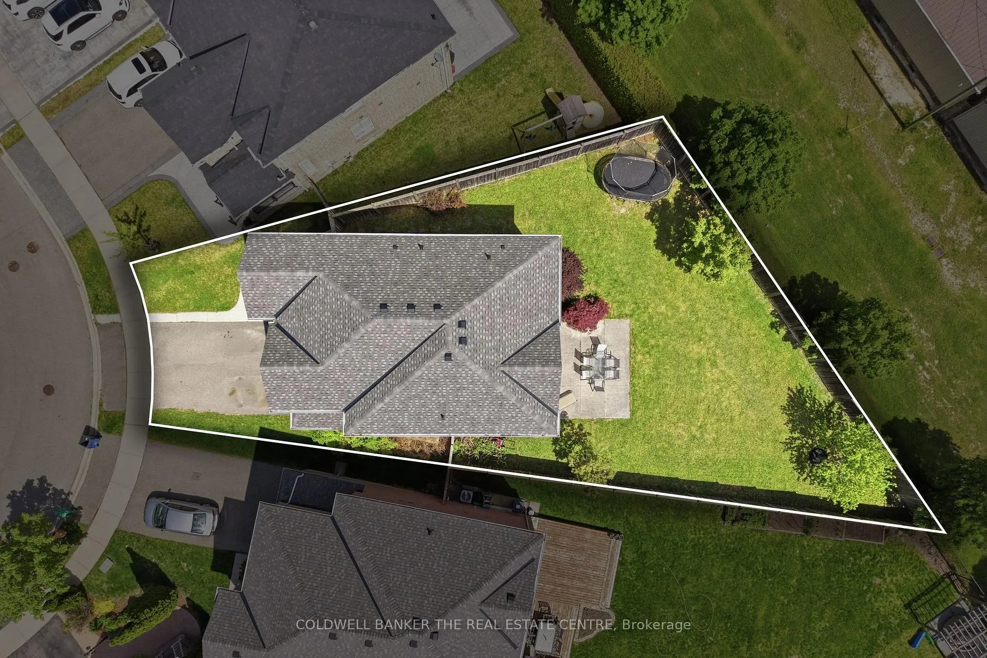 Photo 2 of 11 Crannyfield Drive, Brampton, Fletcher's Meadow — HOMEH
