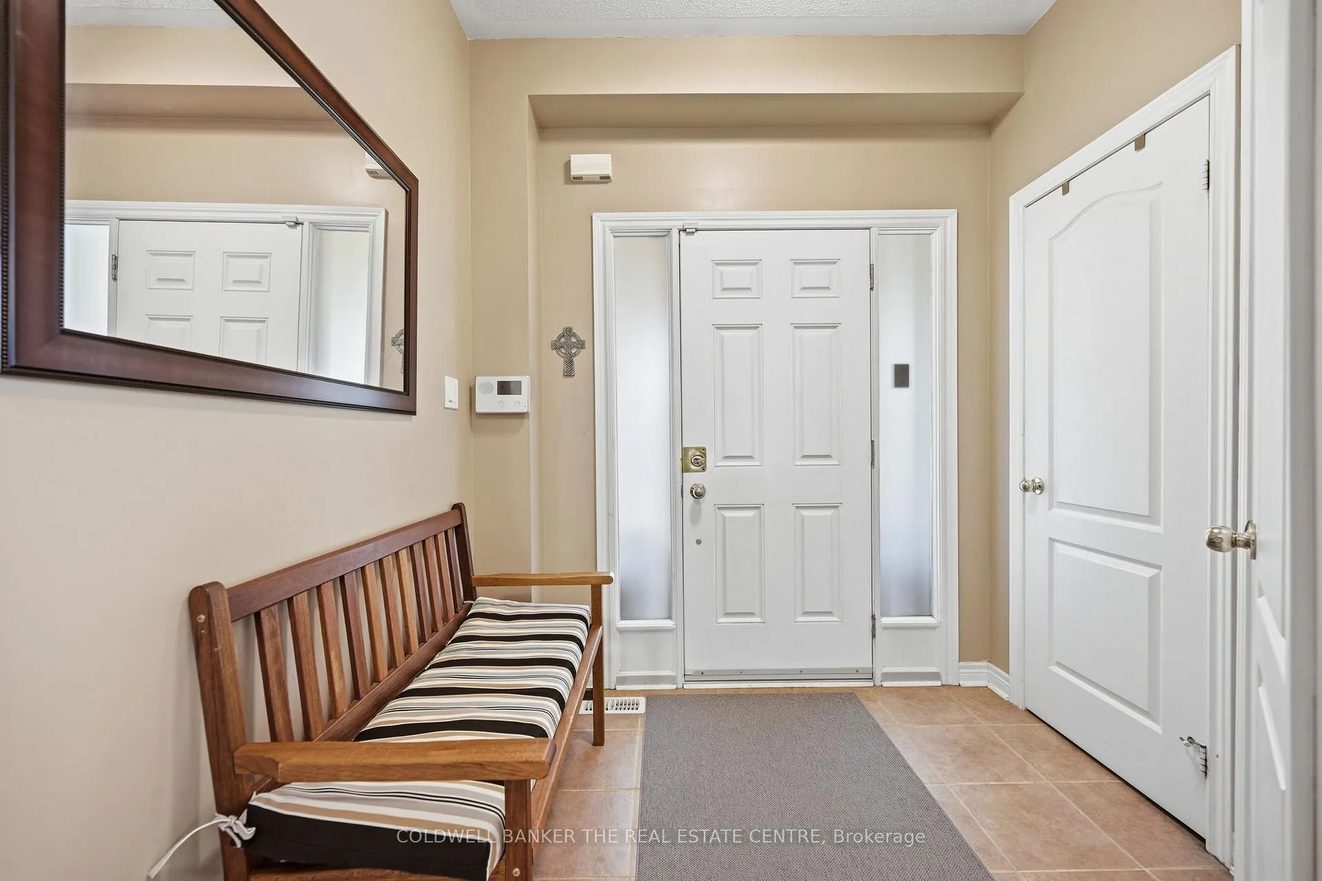 Photo 4 of 11 Crannyfield Drive, Brampton, Fletcher's Meadow — HOMEH