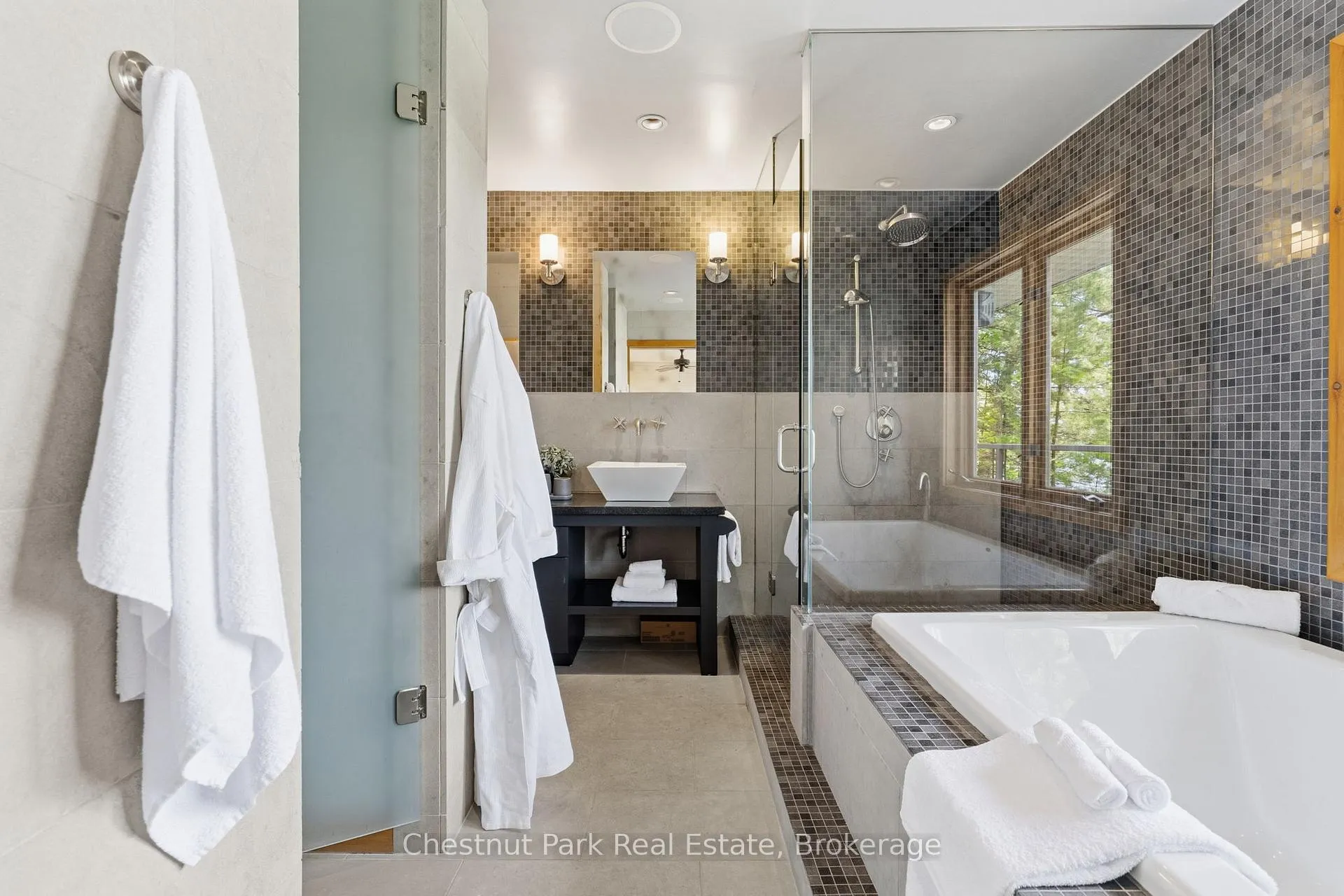 Photo 15 of 1050 Trillium Drive, Bracebridge, Muskoka (N) — HOMEH