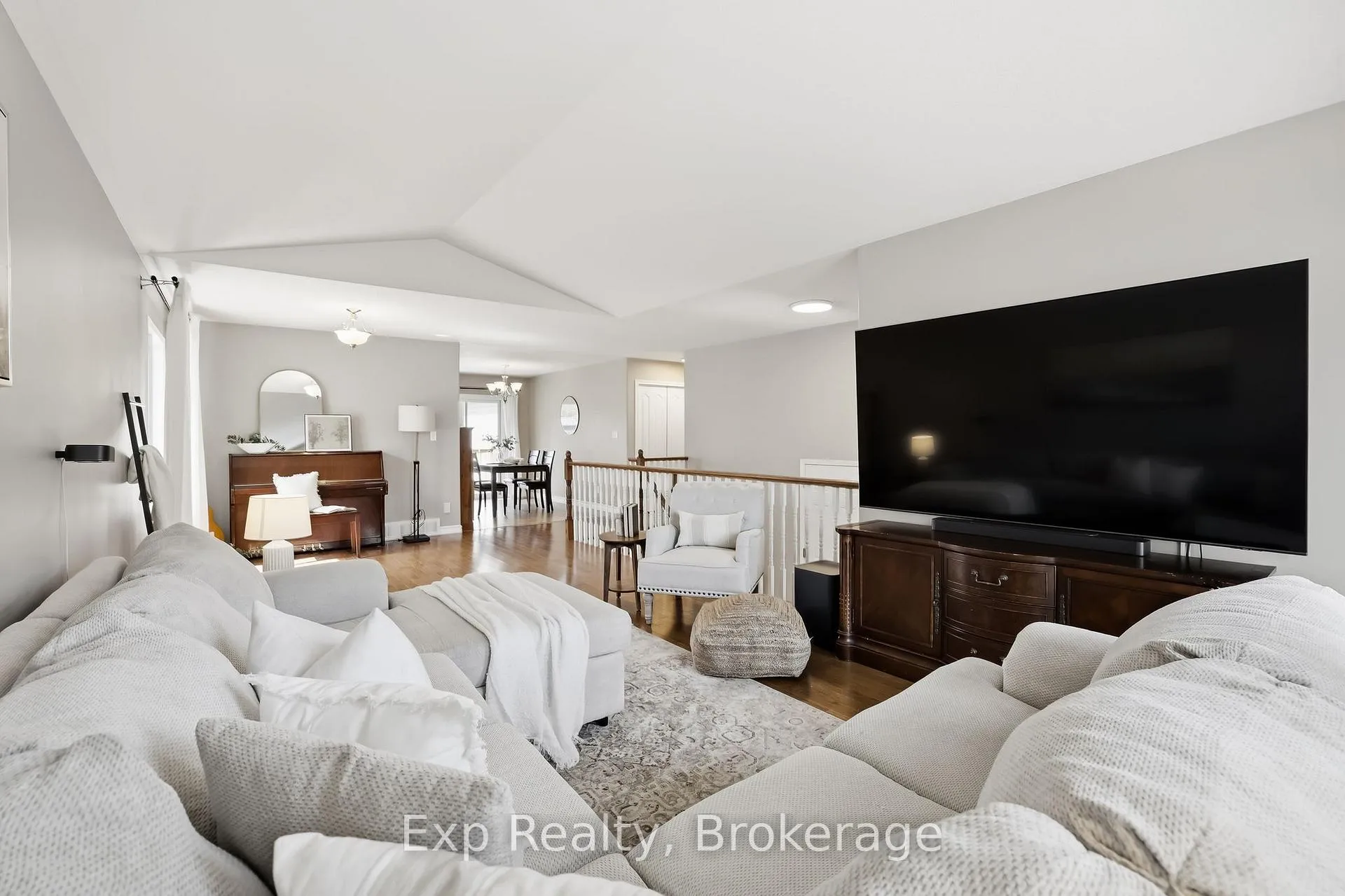 Photo 9 of 1106 Fawn Court, Kingston, City Northwest — HOMEH