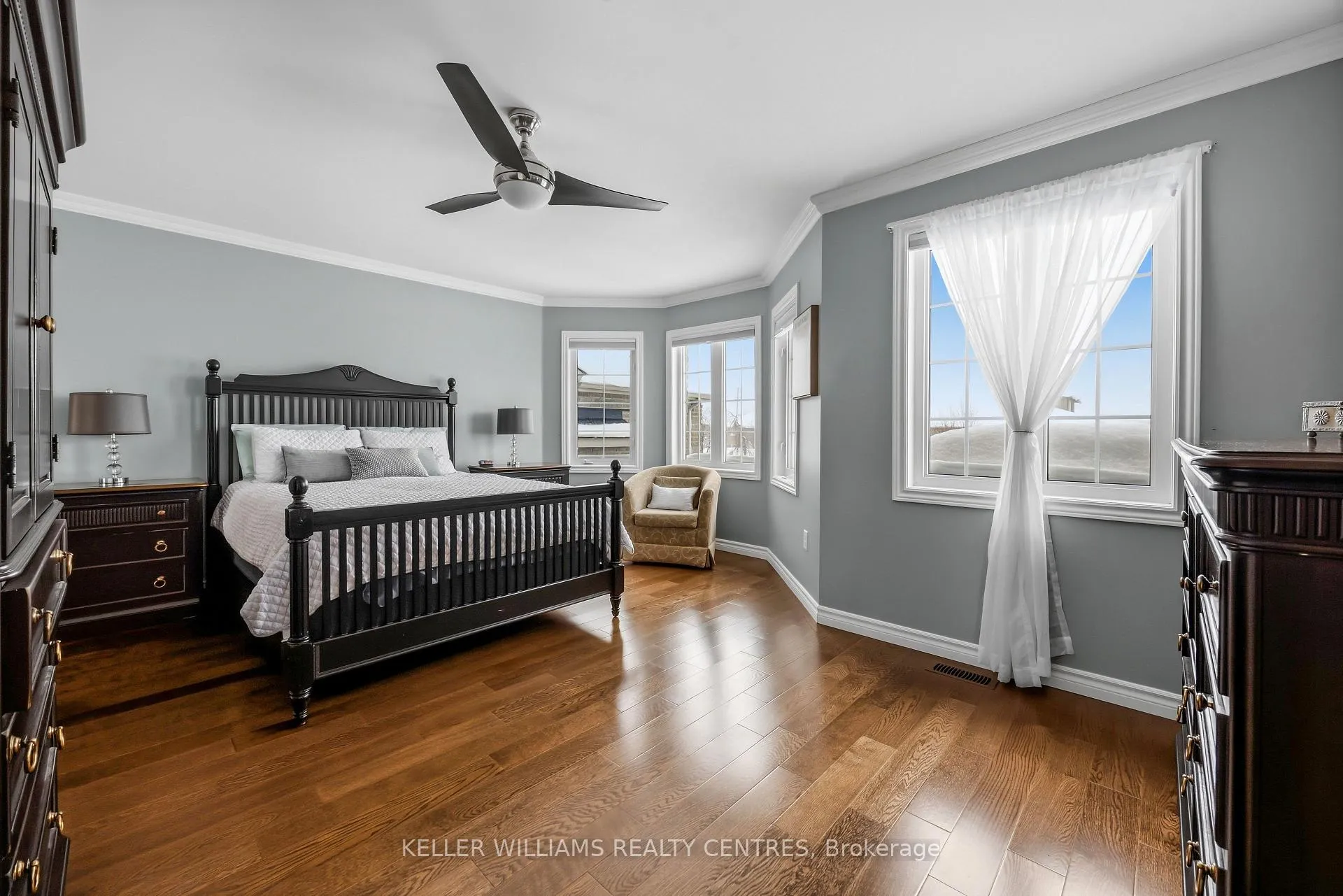 Photo 13 of 13 Surrey Street, Barrie, Little Lake — HOMEH