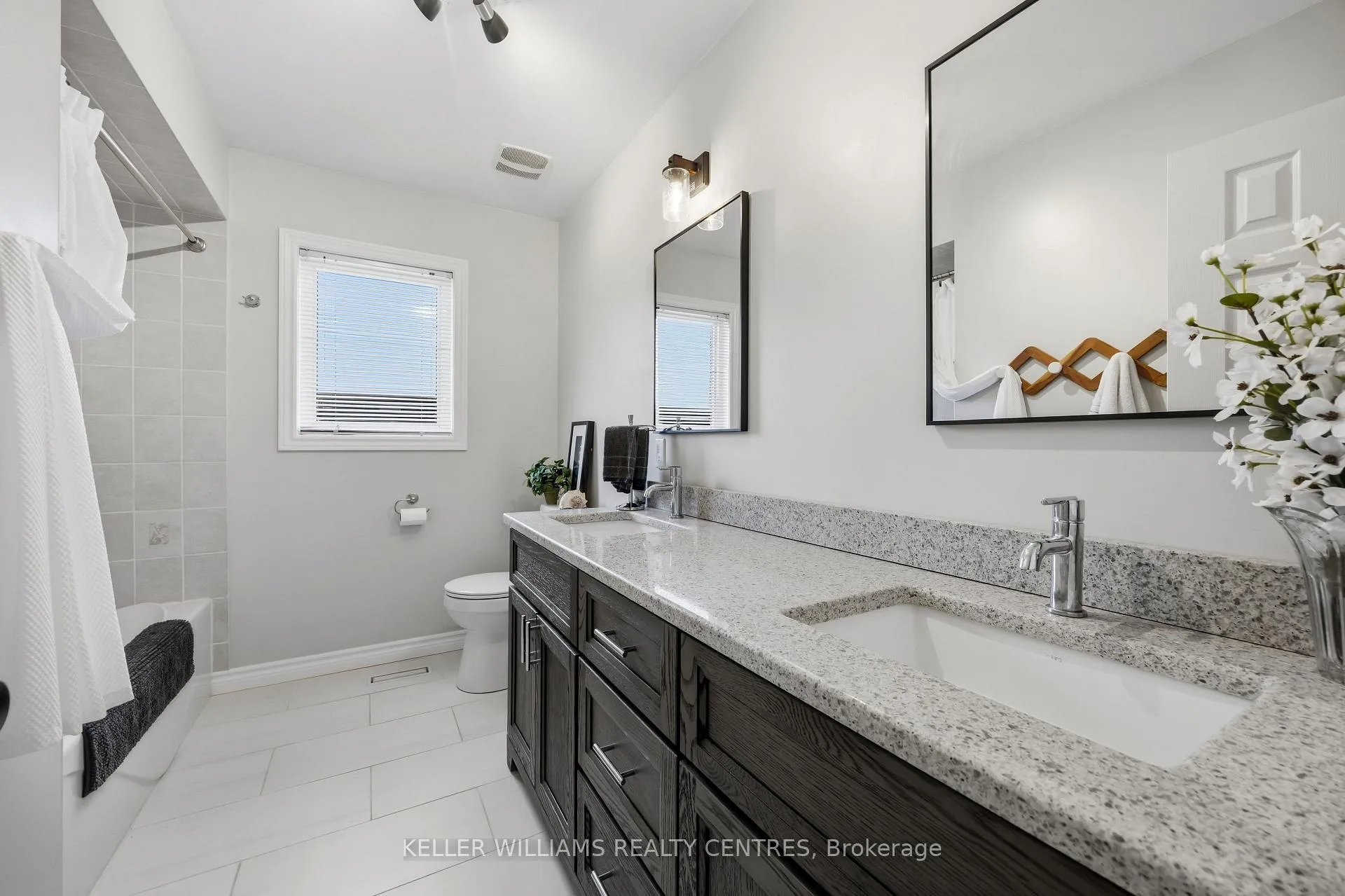Photo 20 of 13 Surrey Street, Barrie, Little Lake — HOMEH