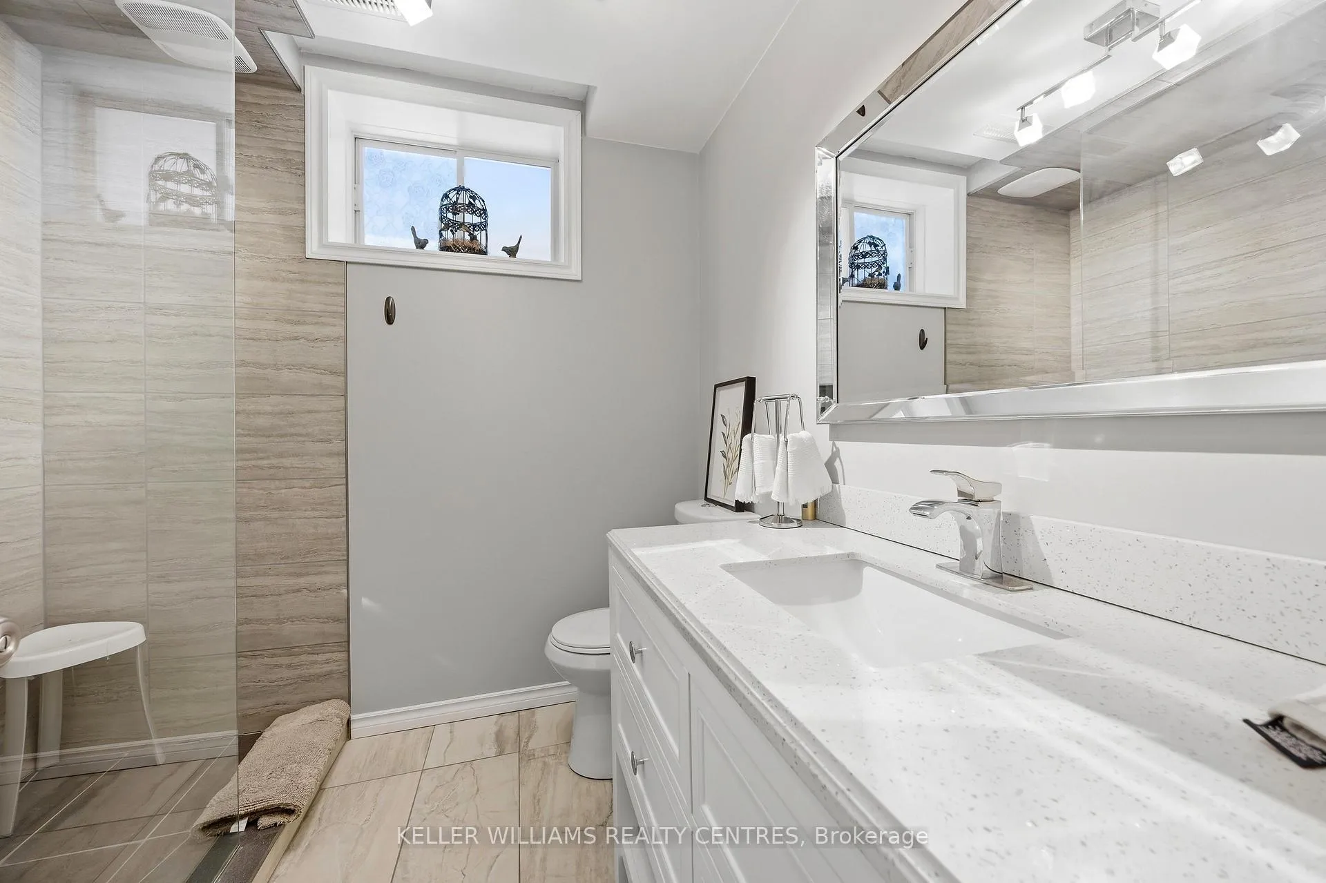 Photo 27 of 13 Surrey Street, Barrie, Little Lake — HOMEH