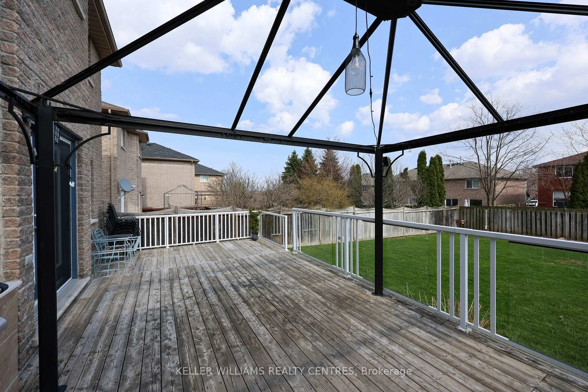 Photo 41 of 13 Surrey Street, Barrie, Little Lake — HOMEH