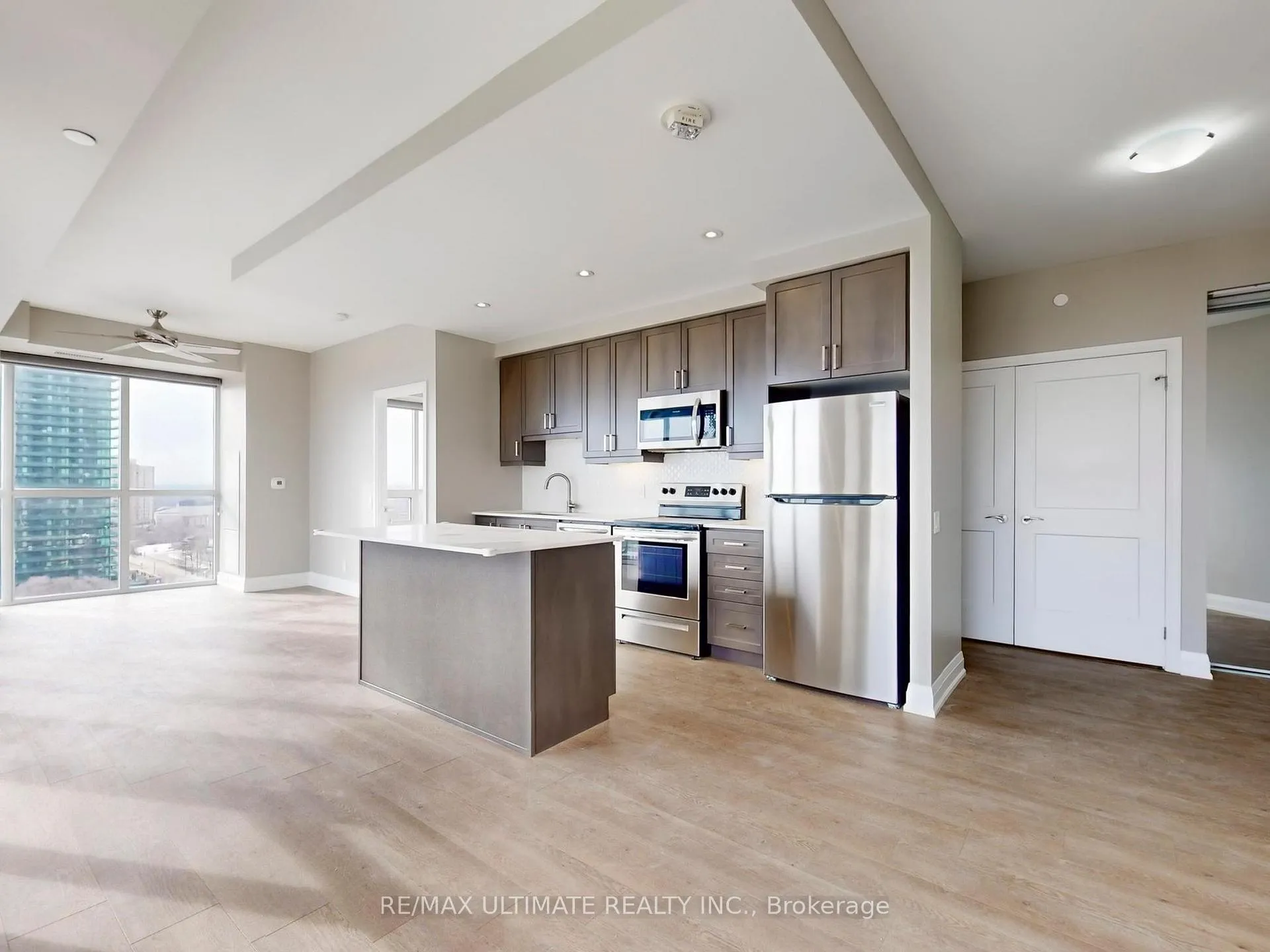 Photo 3 of Unit 1106, 15 Lynch Street, Brampton, Downtown Brampton — HOMEH