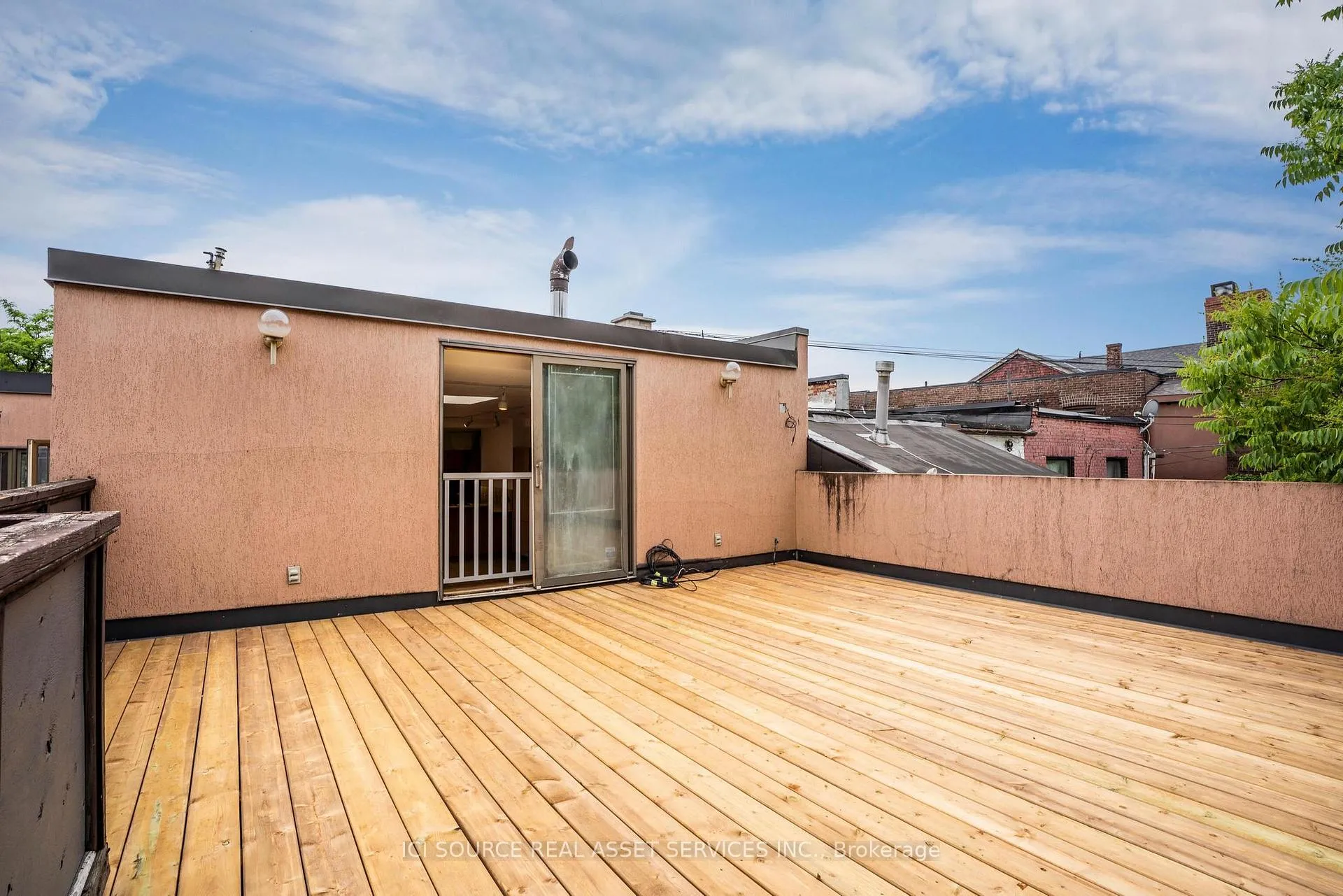 Photo 12 of Unit Upper, 574 St Clair Avenue W, Toronto, Humewood-Cedarvale — HOMEH