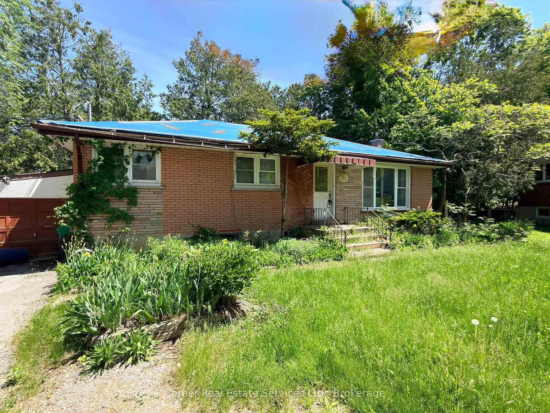 Photo 3 of 76 Springbrook Drive, Peterborough, Monaghan Ward 2 — HOMEH