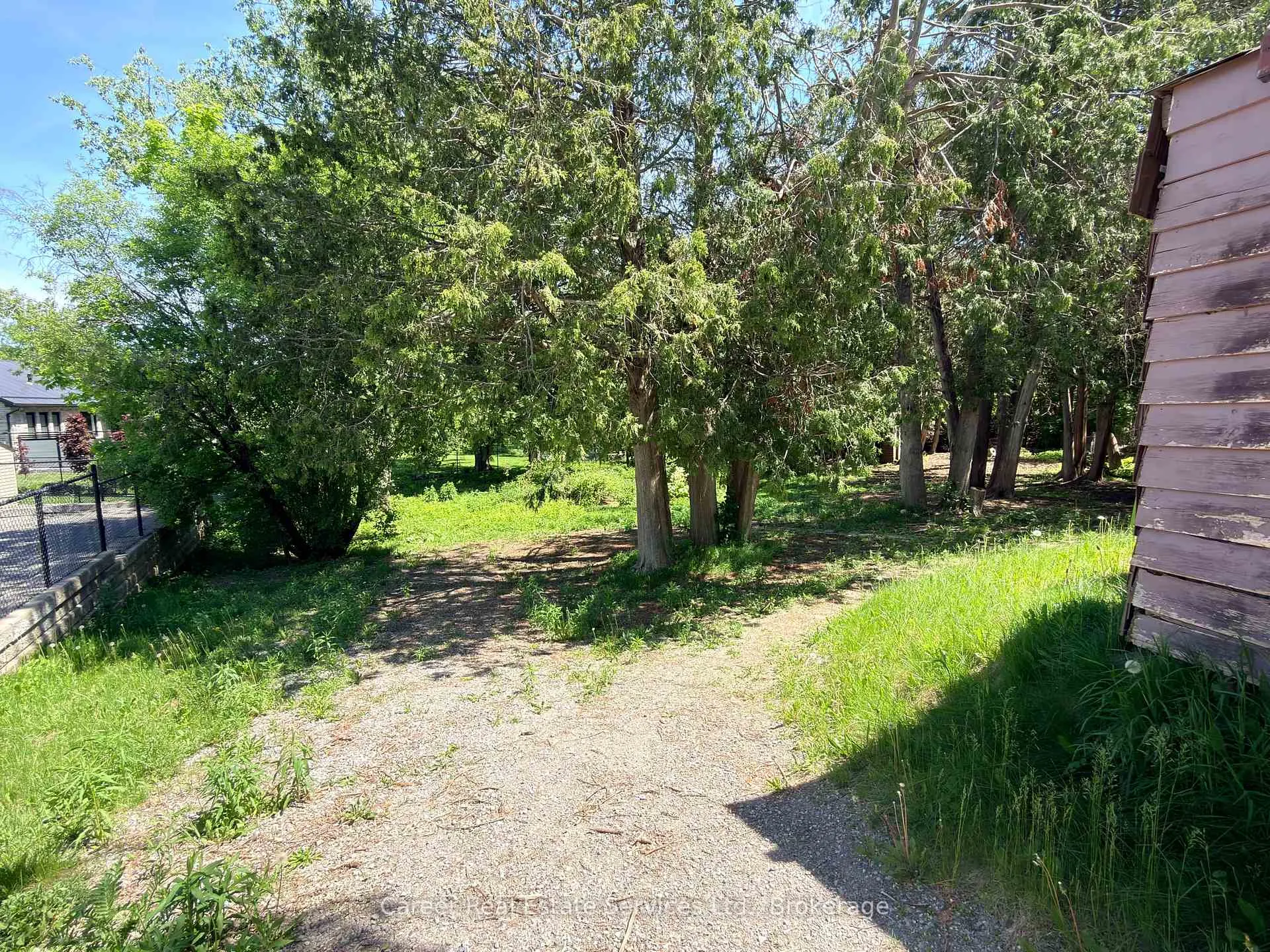 Photo 4 of 76 Springbrook Drive, Peterborough, Monaghan Ward 2 — HOMEH